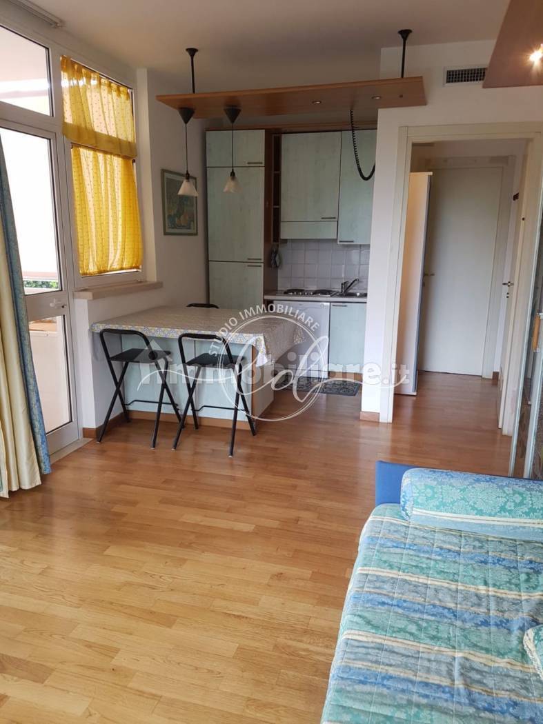 Immagine 4 di Bilocale in vendita  a Pietrasanta