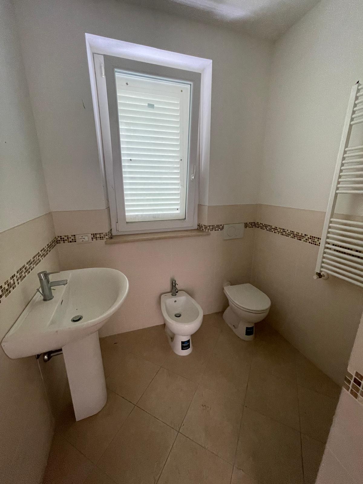 Immagine 22 di Villa in vendita  a Camaiore