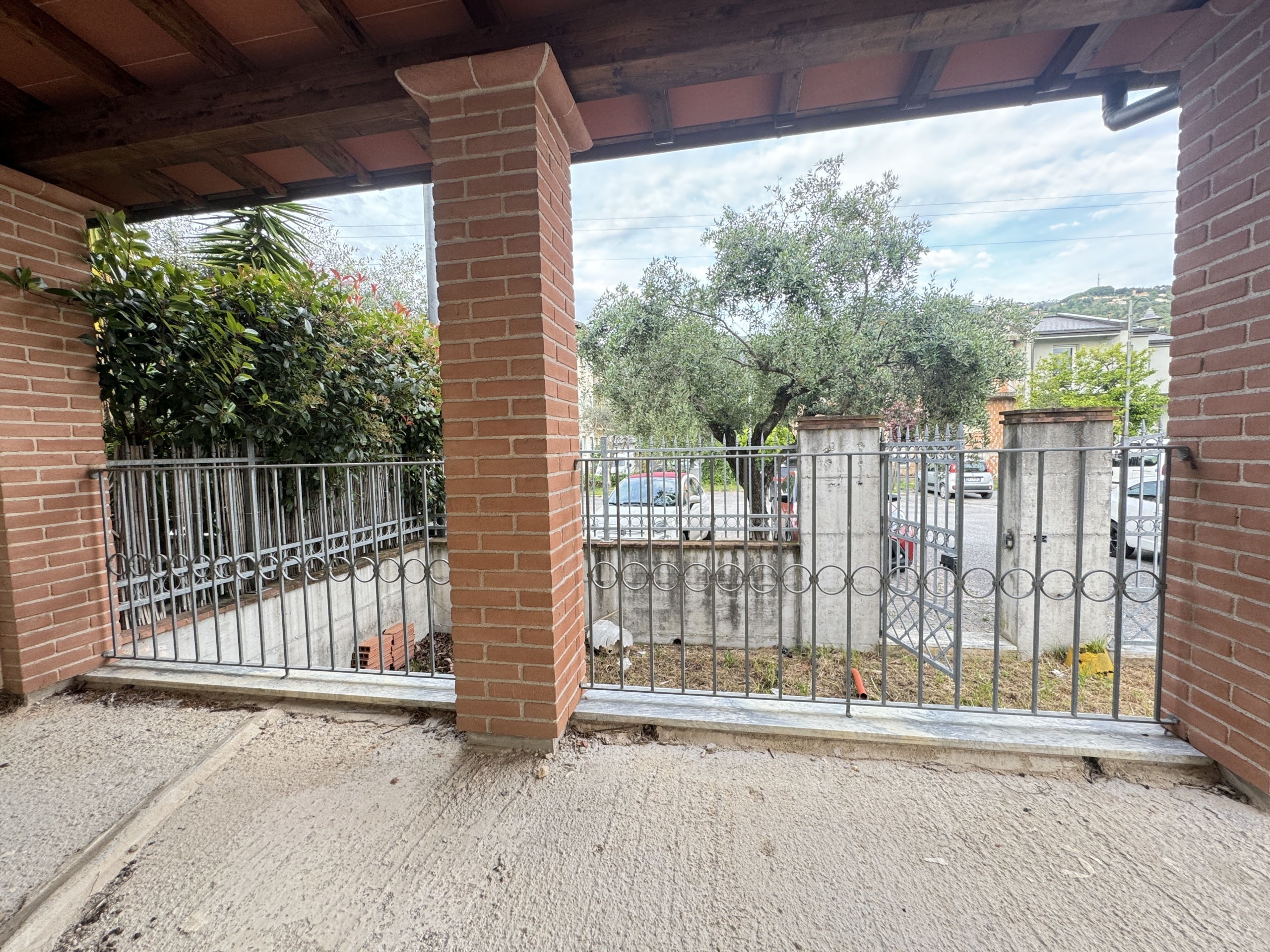 Immagine 3 di Porzione di casa in vendita  a Seravezza