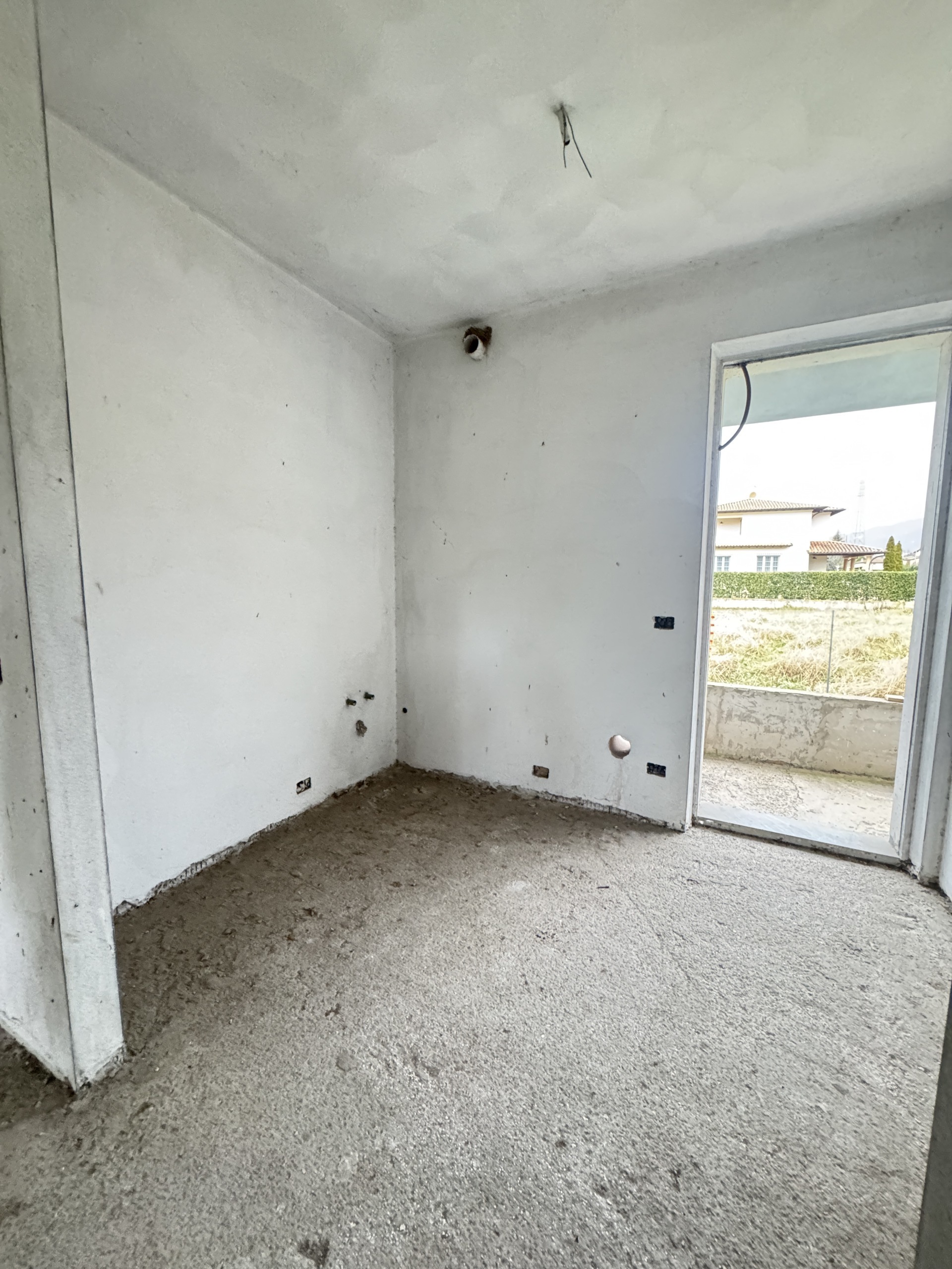 Immagine 9 di Porzione di casa in vendita  a Camaiore