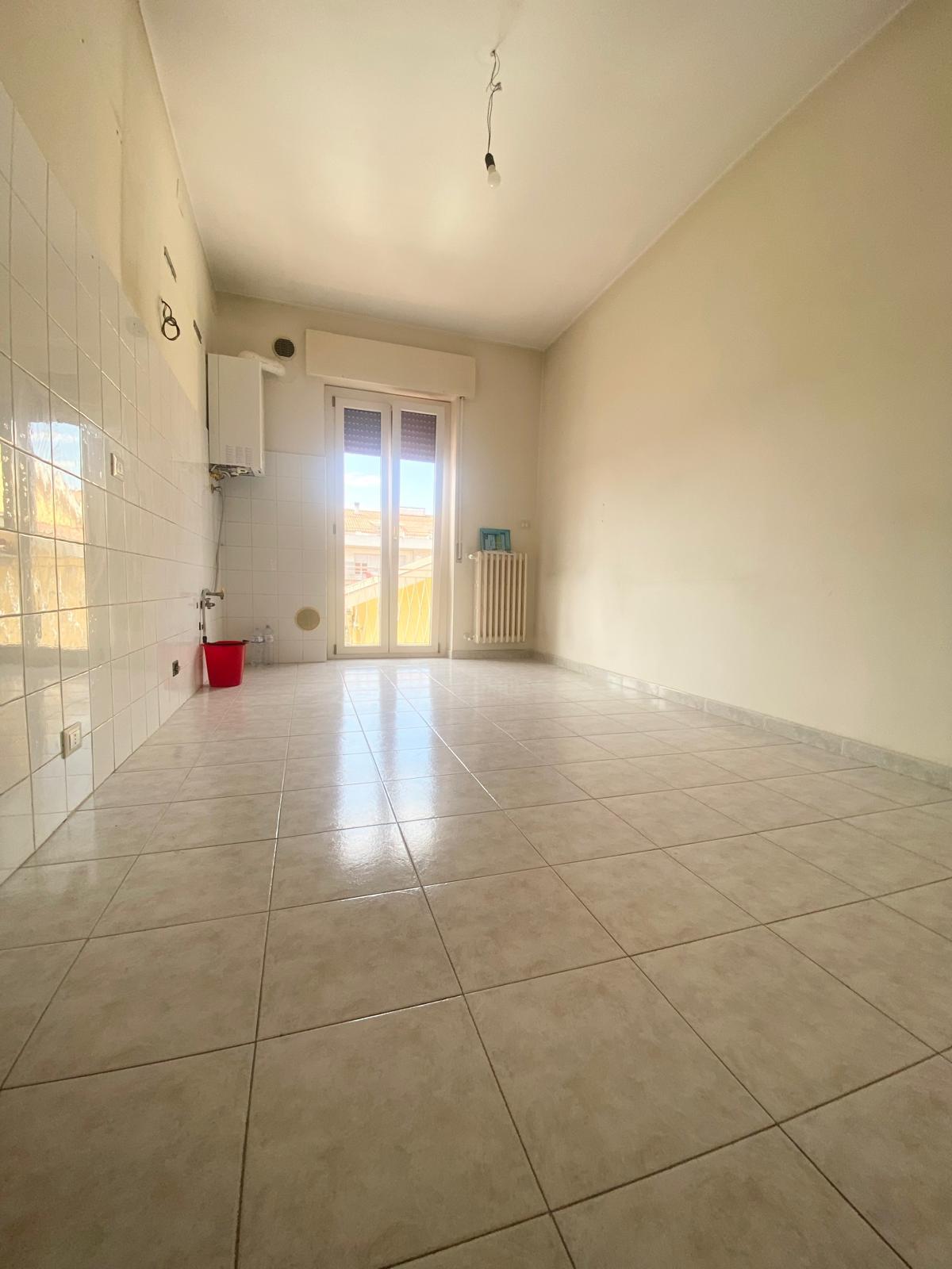 Immagine 6 di Quadrilocale in vendita  in Viale Gabriele D'Annunzio 6 a Montesilvano