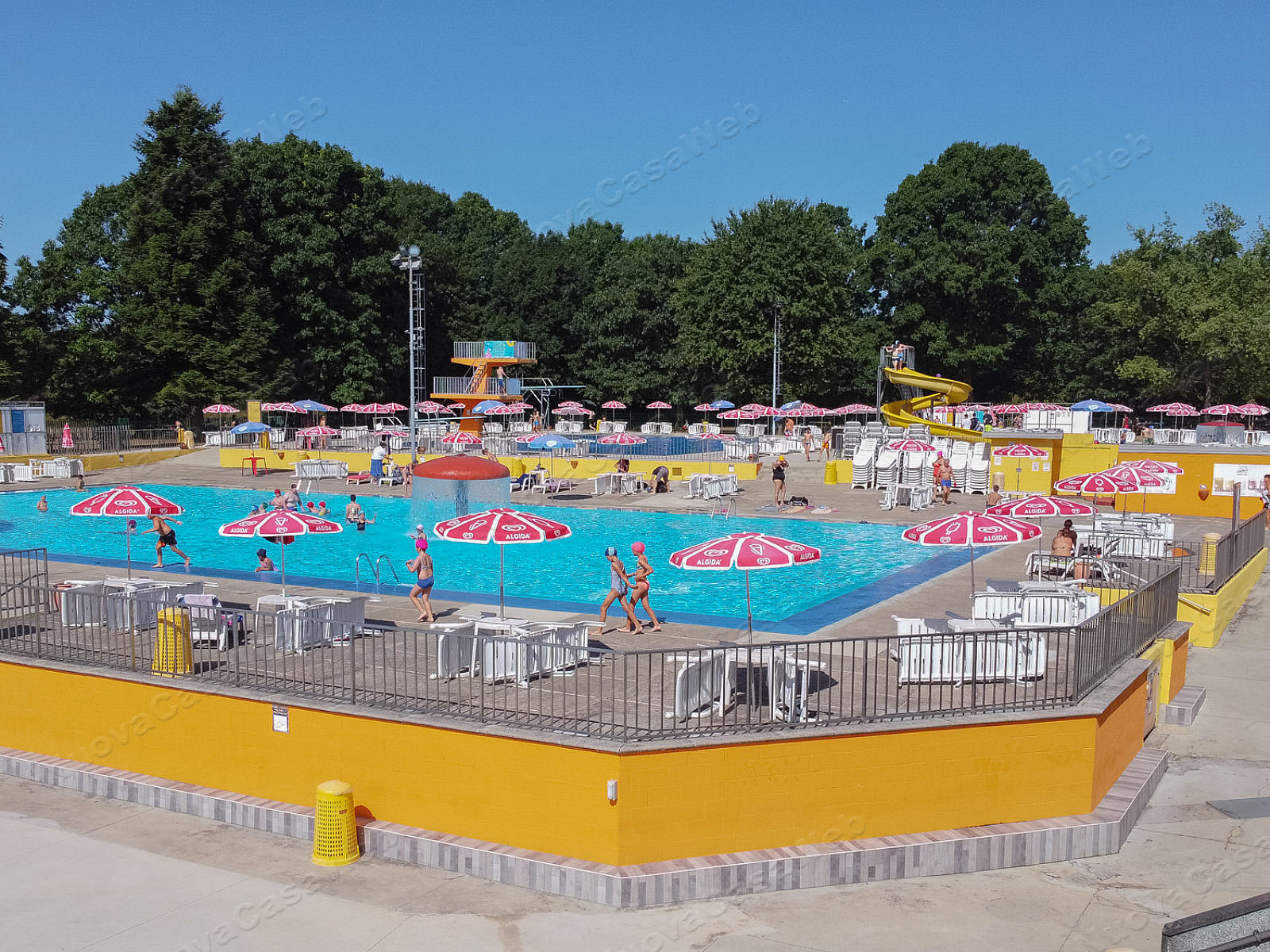 Immagine 8 di Attività commerciale in vendita  in Via del Laghetto 6 a Limbiate