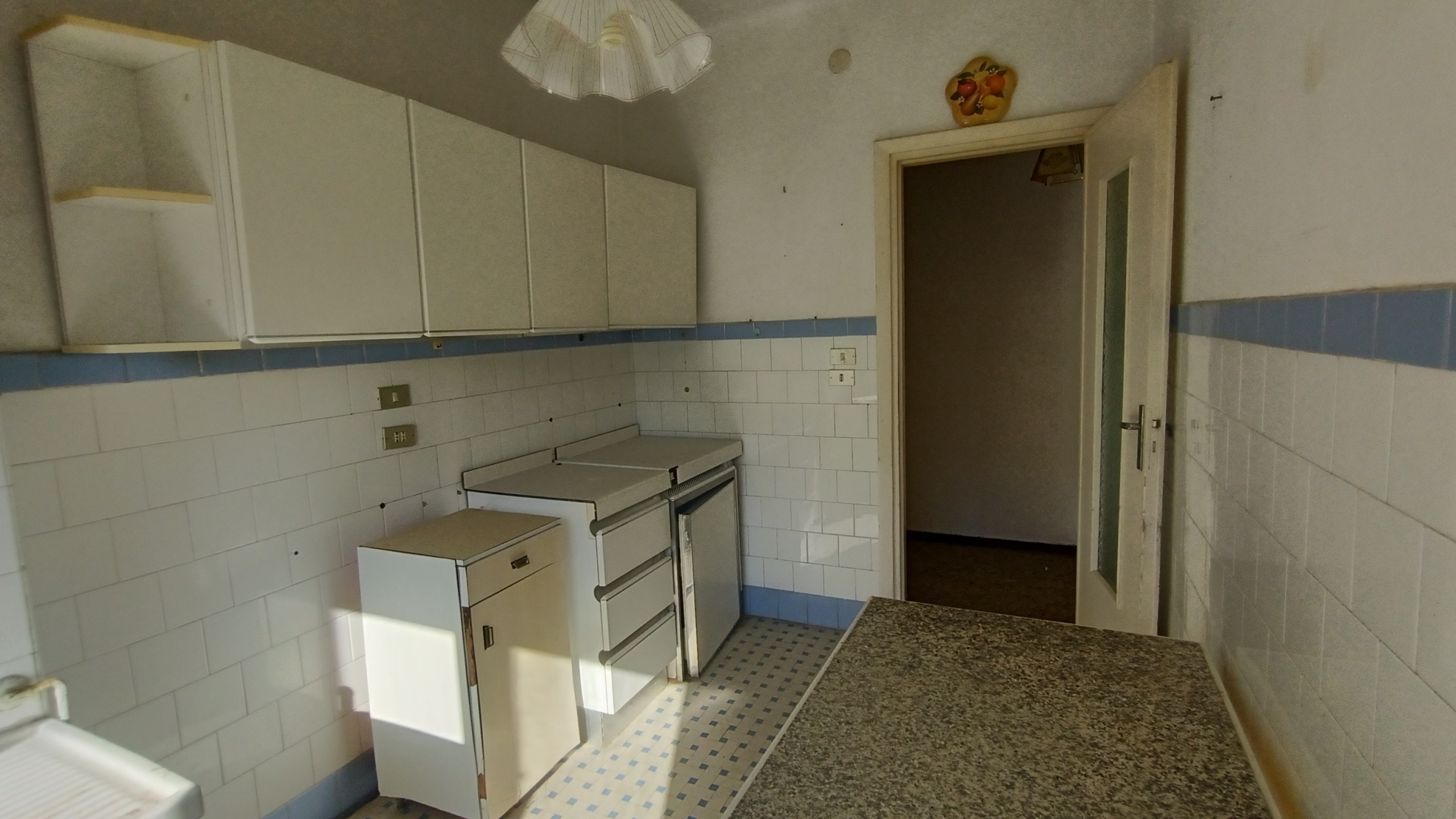 Immagine 9 di Bilocale in vendita  a San Remo