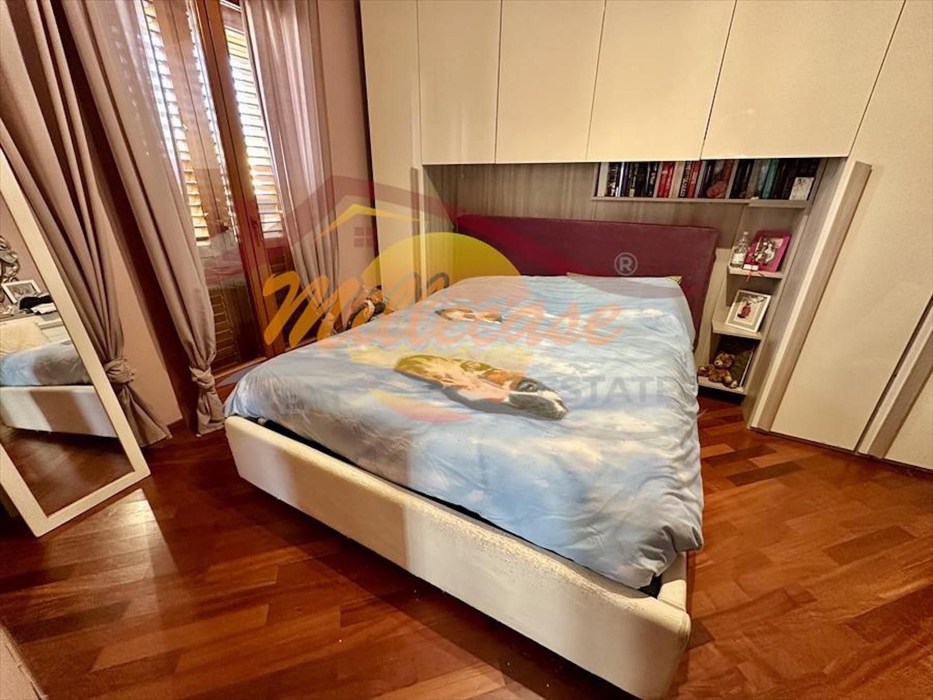 Immagine 15 di Casa bifamiliare in vendita  in Traversa Sinerchia a Siracusa