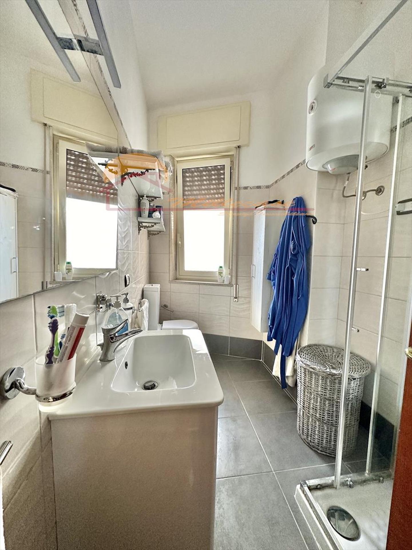 Immagine 3 di Appartamento in vendita  in Via Pescara a Siracusa