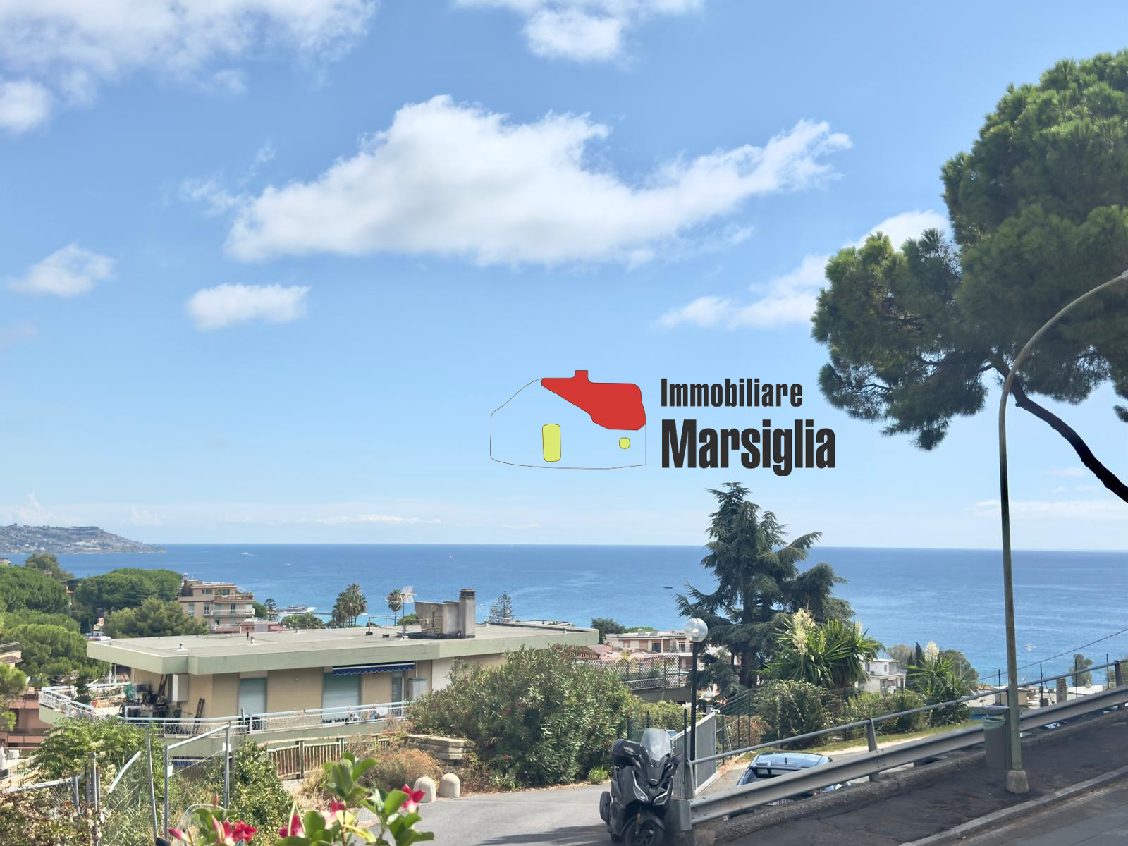 Immagine 42 di Quadrilocale in vendita  in Via Padre Semeria 430 a San Remo