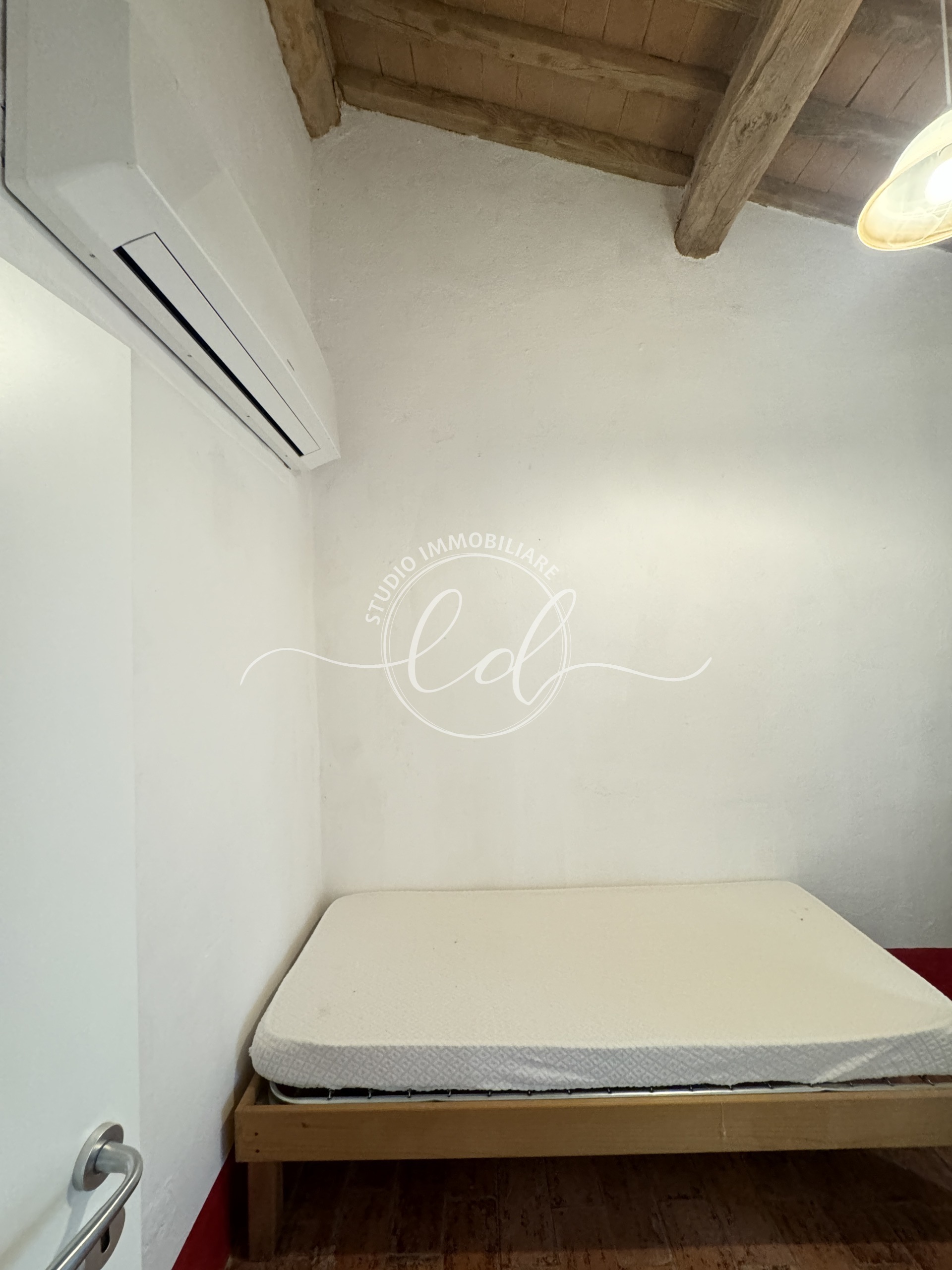 Immagine 30 di Porzione di casa in vendita  a Pietrasanta