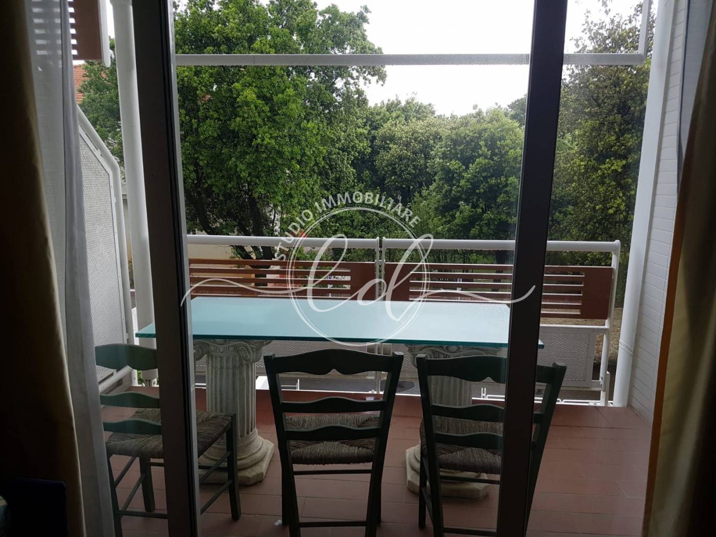 Immagine 1 di Bilocale in vendita  a Pietrasanta