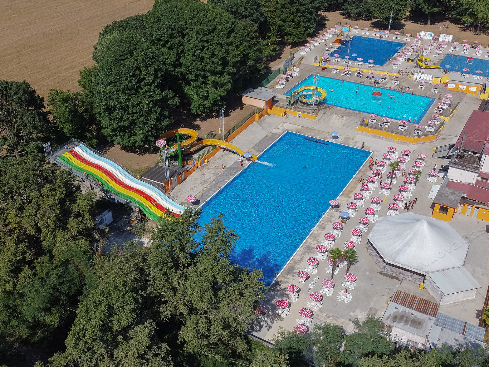 Immagine 14 di Attività commerciale in vendita  in Via del Laghetto 6 a Limbiate