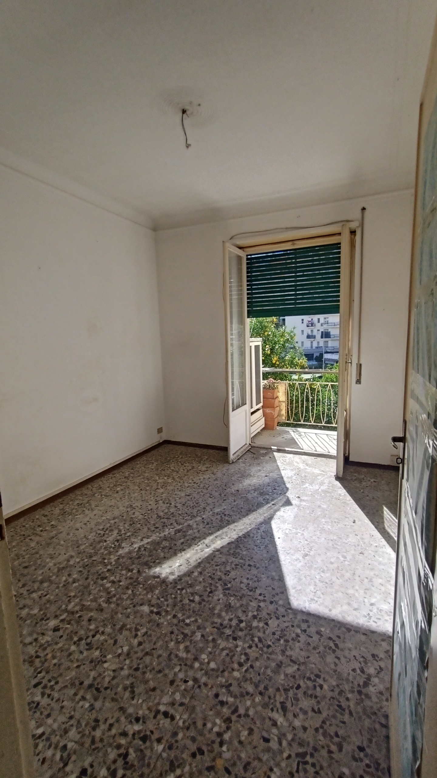 Immagine 5 di Bilocale in vendita  a San Remo