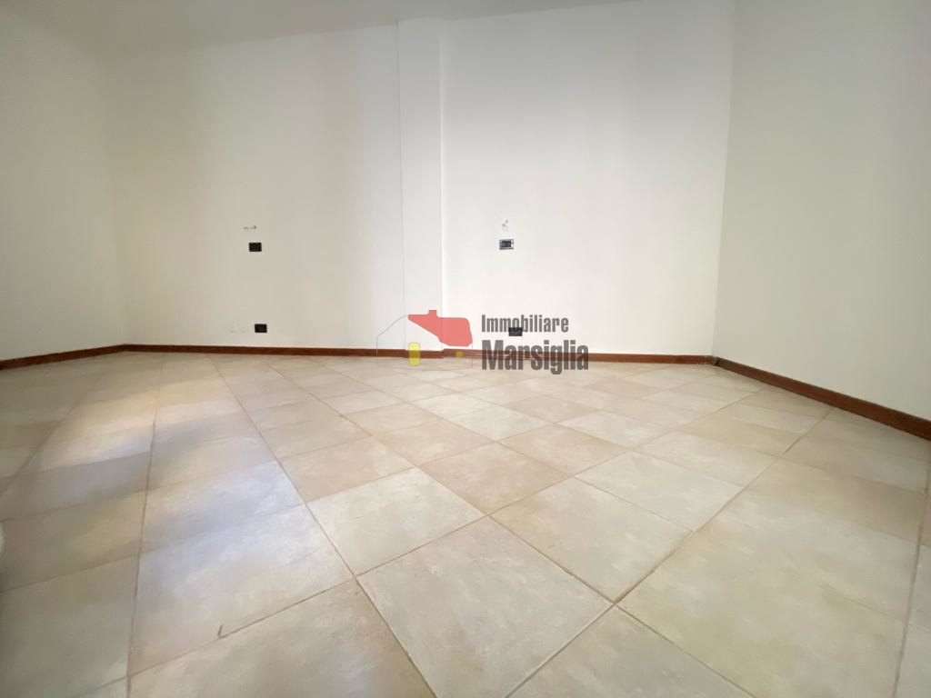 Immagine 14 di Quadrilocale in vendita  in Strada Solaro 88 a San Remo