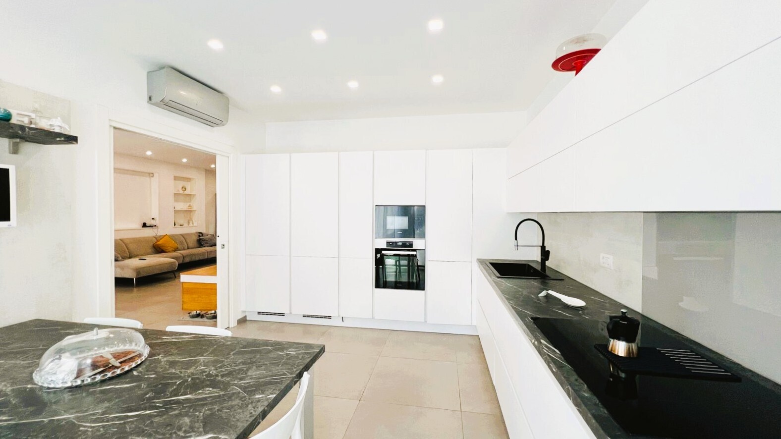 Immagine 17 di Villetta a schiera in vendita  in Via Michele Massari 13 a Lecce