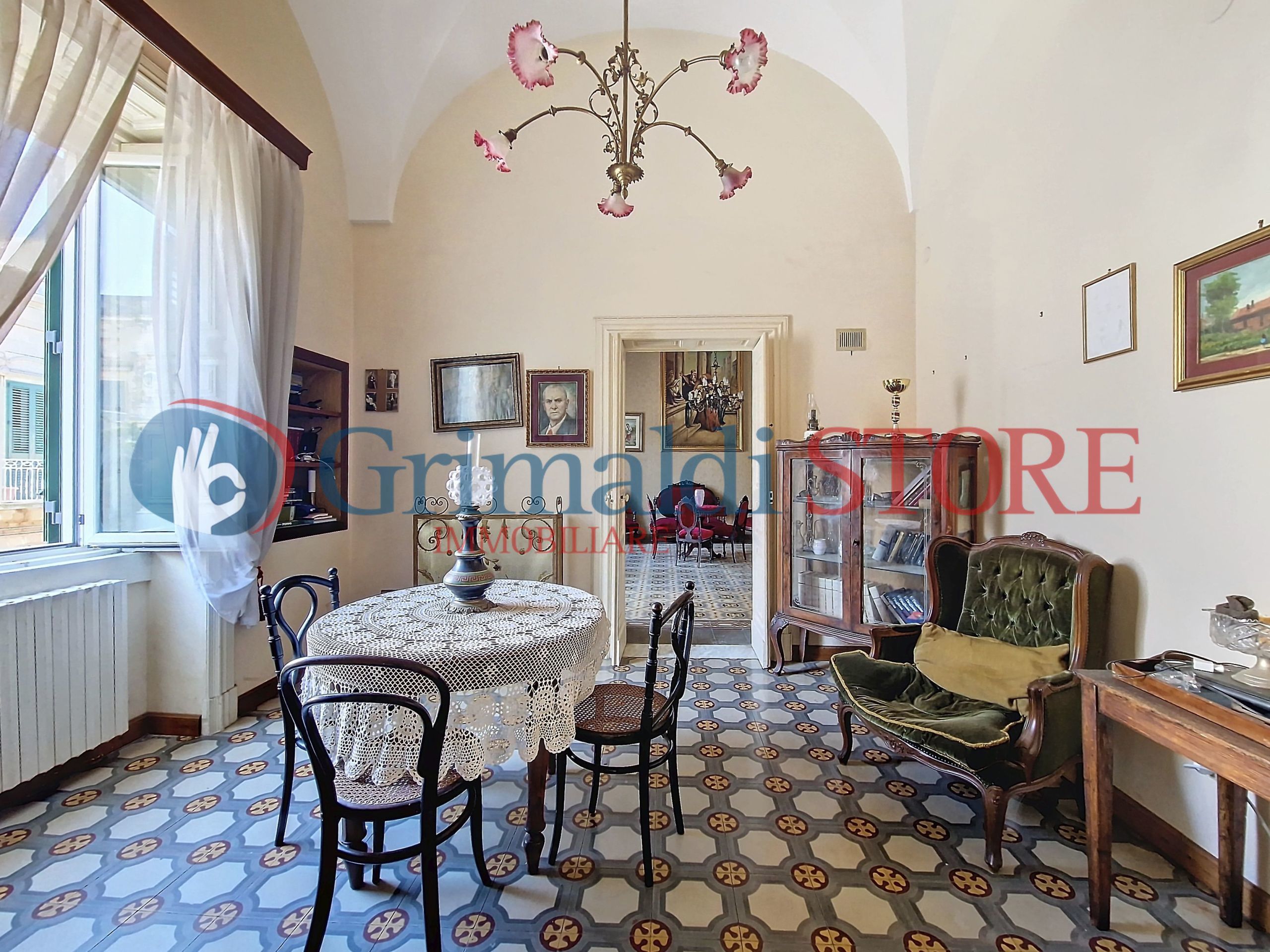 Immagine 13 di Casa indipendente in vendita  a Ostuni