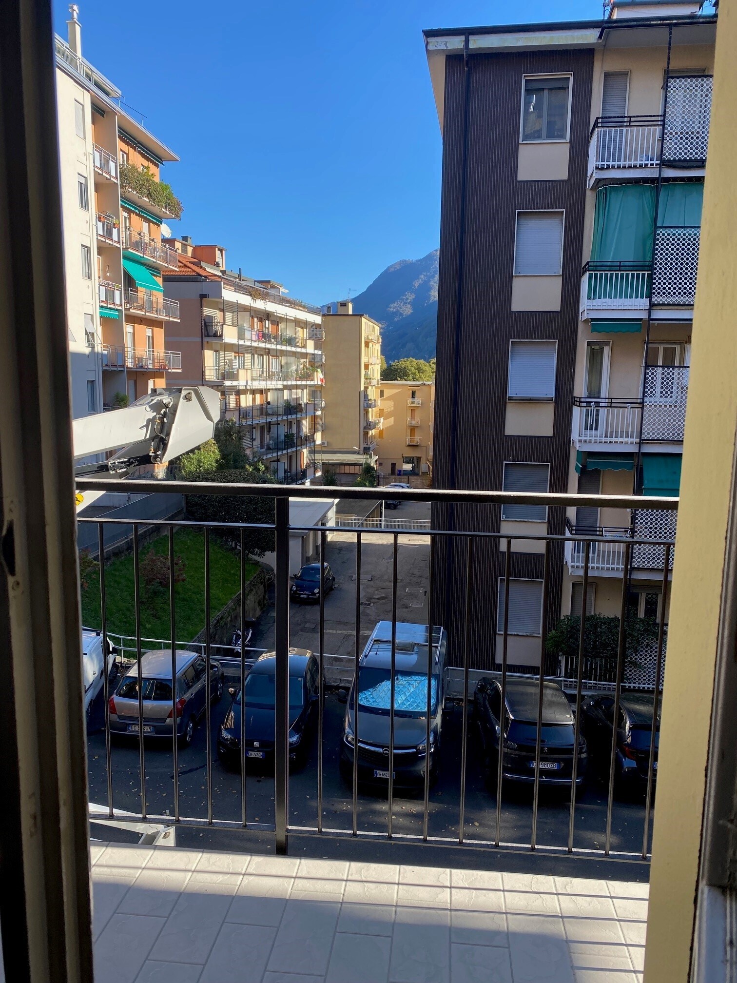 Immagine 15 di Bilocale in affitto  a Como