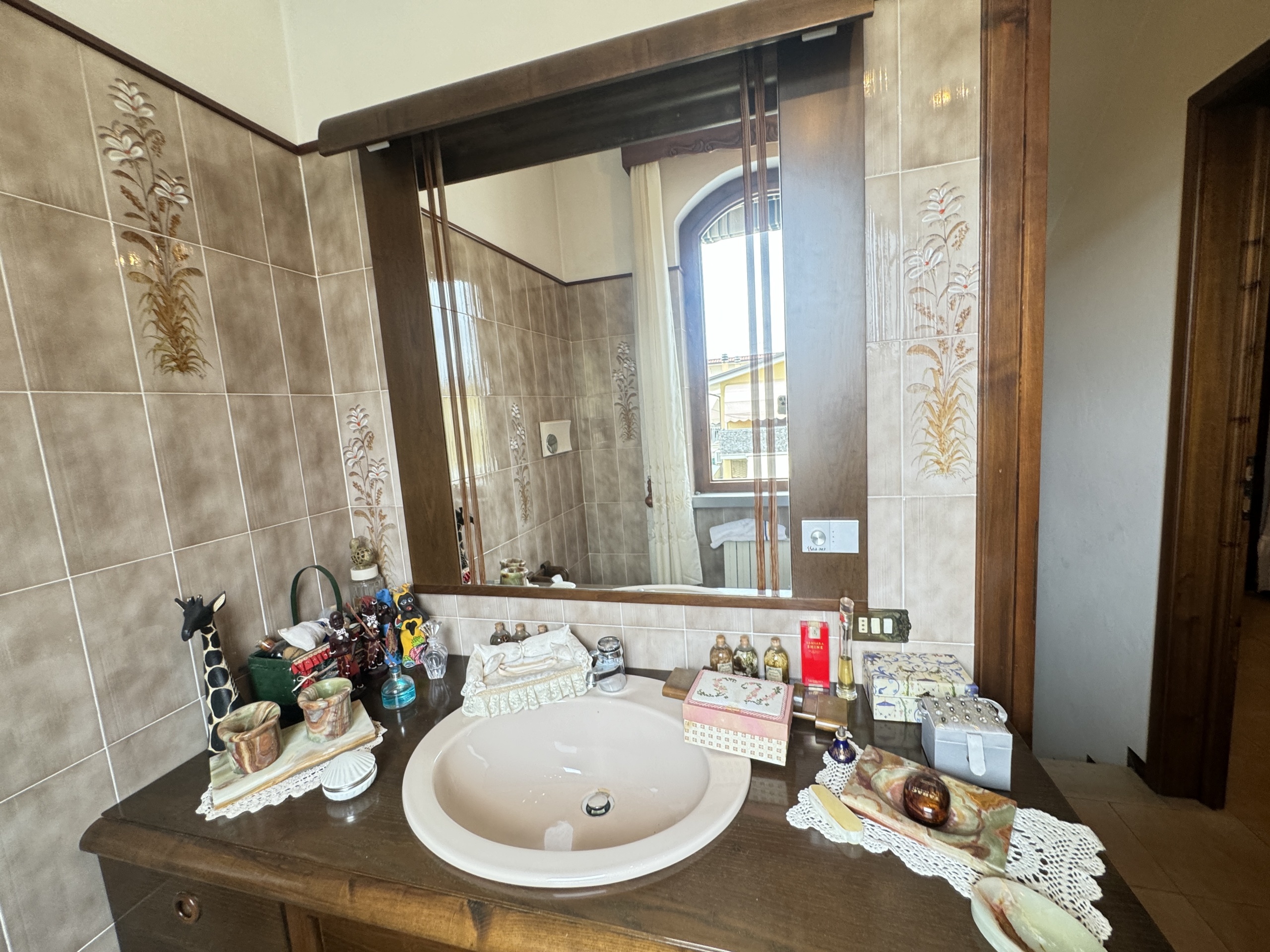 Immagine 45 di Casa indipendente in vendita  a Viareggio