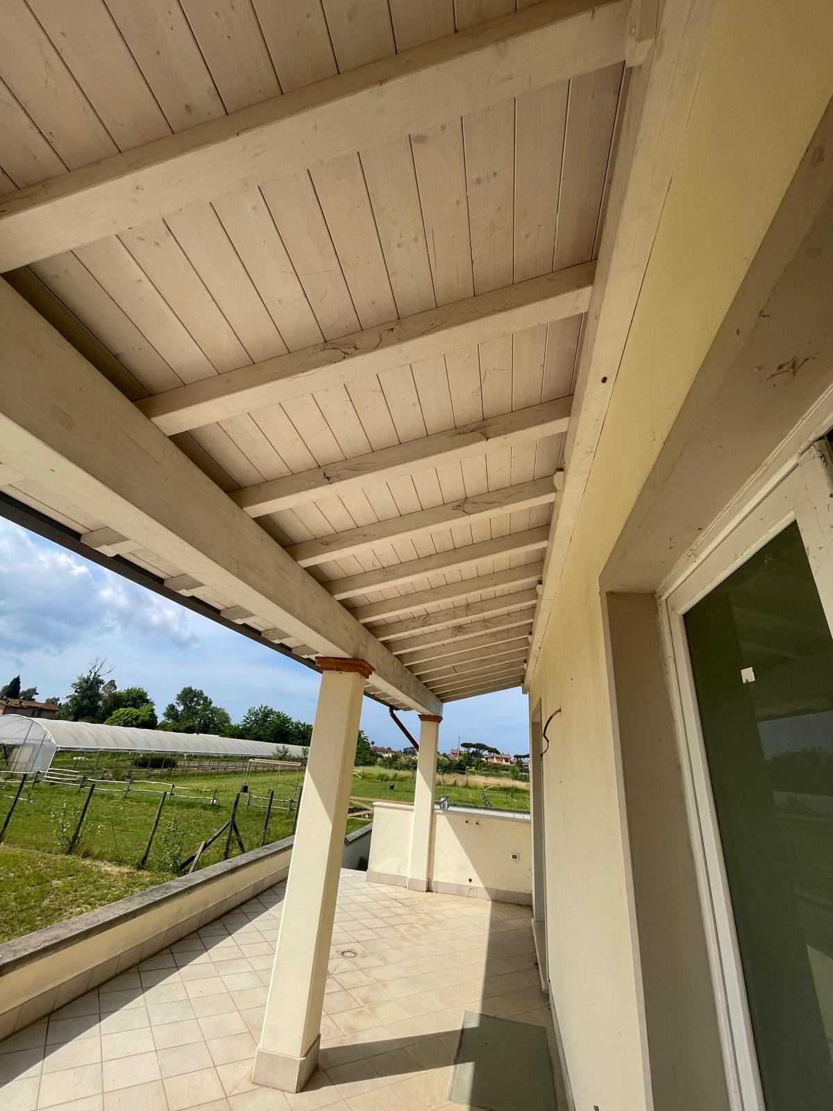 Immagine 24 di Villa in vendita  a Camaiore