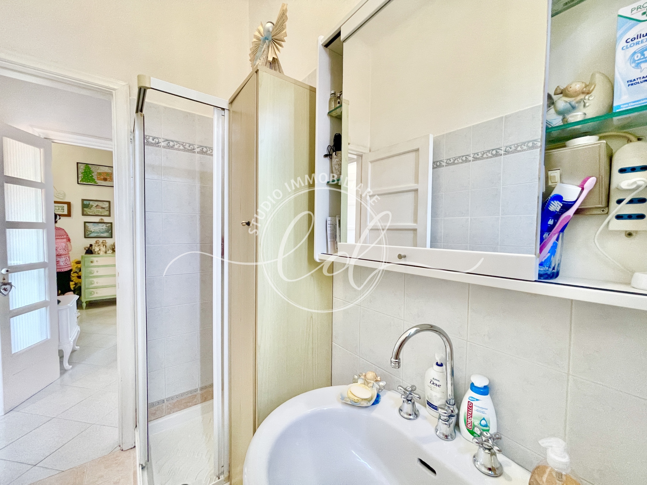 Immagine 27 di Quadrilocale in vendita  a Montignoso