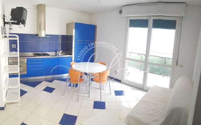 Immagine 5 di Quadrilocale in affitto  a Pietrasanta