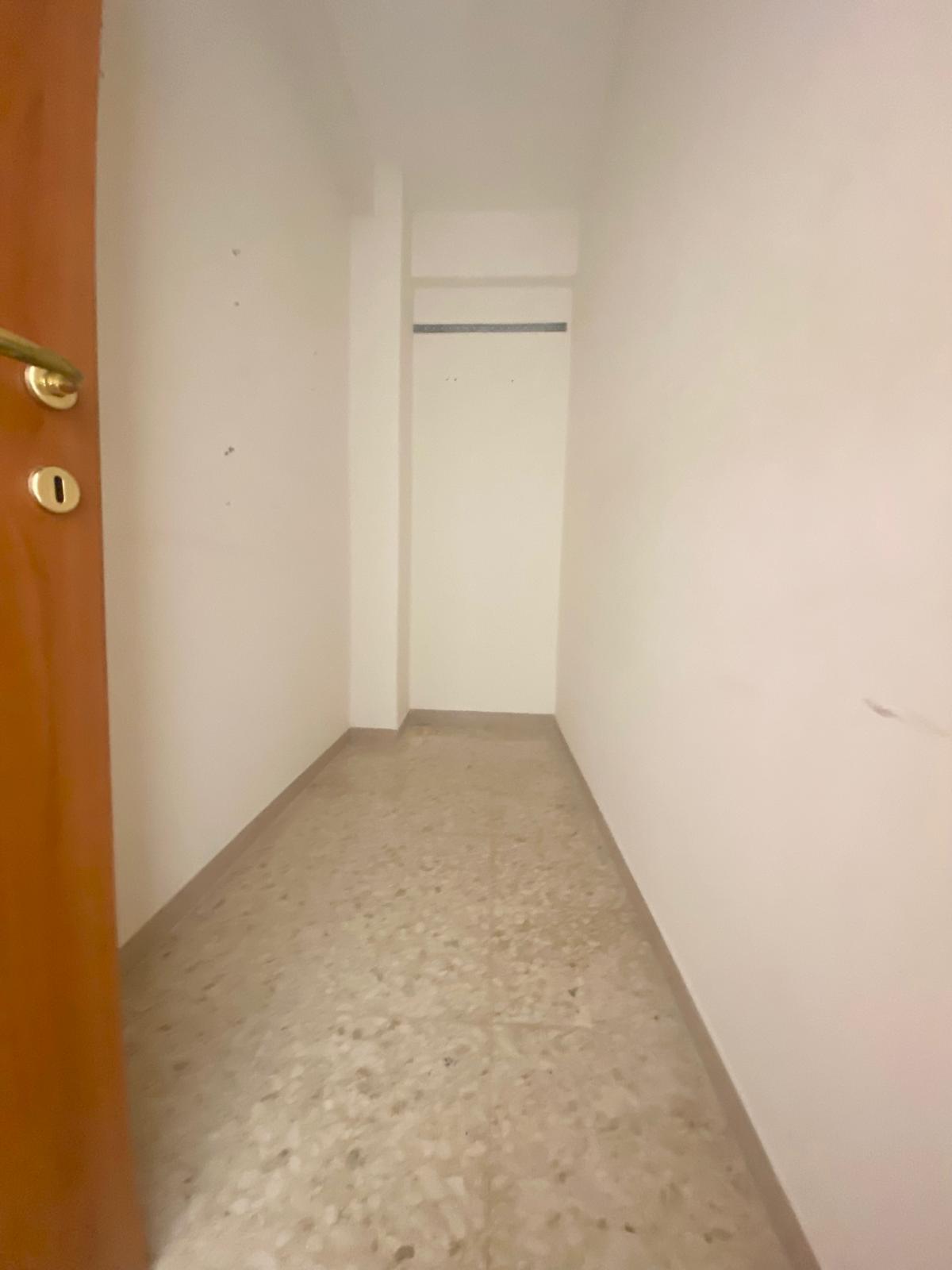 Immagine 15 di Quadrilocale in vendita  in Viale Gabriele D'Annunzio 6 a Montesilvano