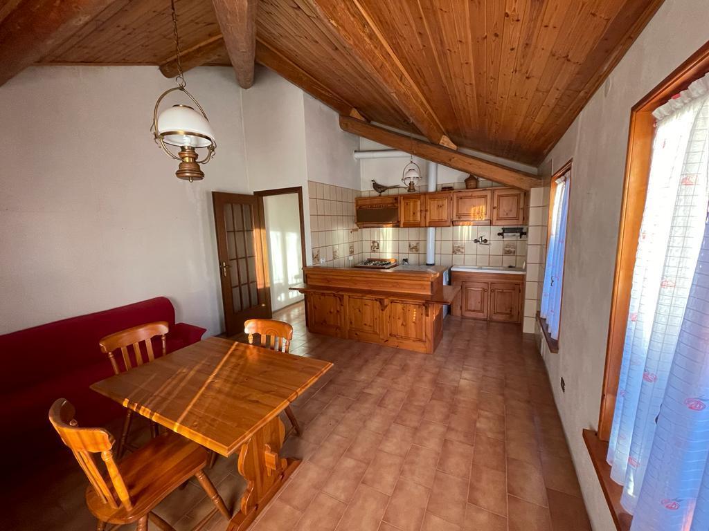 Immagine 2 di Trilocale in vendita  a Terenzo