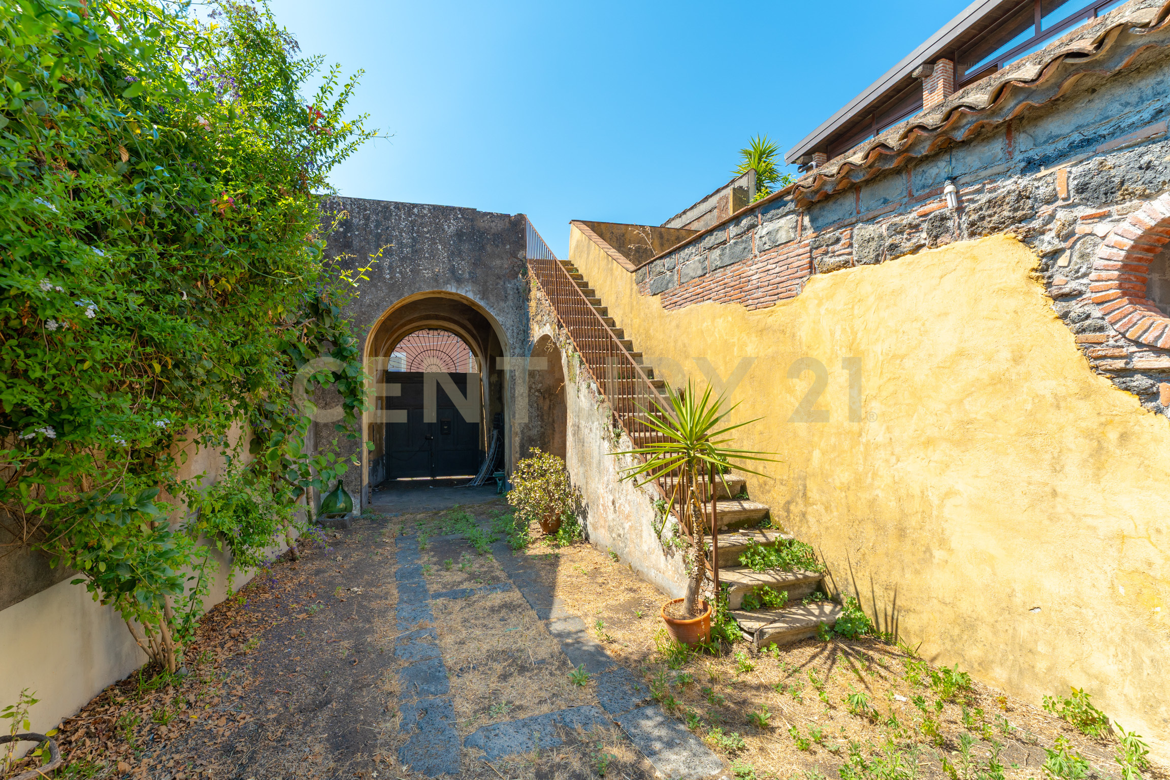 Immagine 8 di Villa in vendita  in Via Calvario 43 a Mascalucia