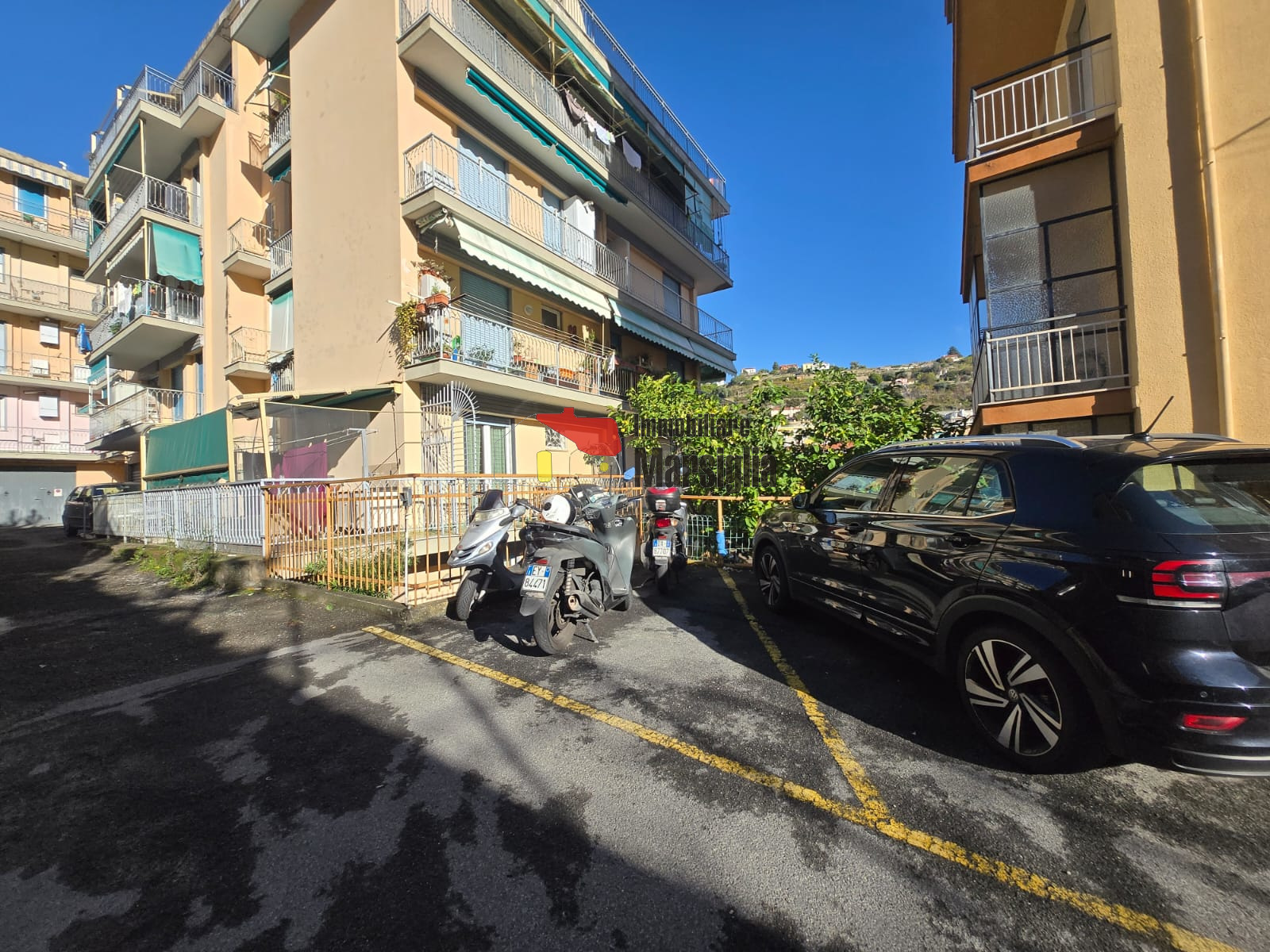 Immagine 16 di Bilocale in vendita  in Via Galileo Galilei 147 a San Remo