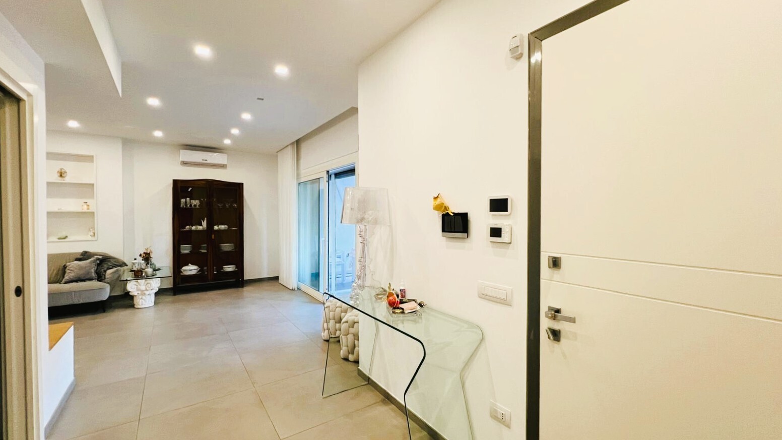 Immagine 10 di Villetta a schiera in vendita  in Via Michele Massari 13 a Lecce