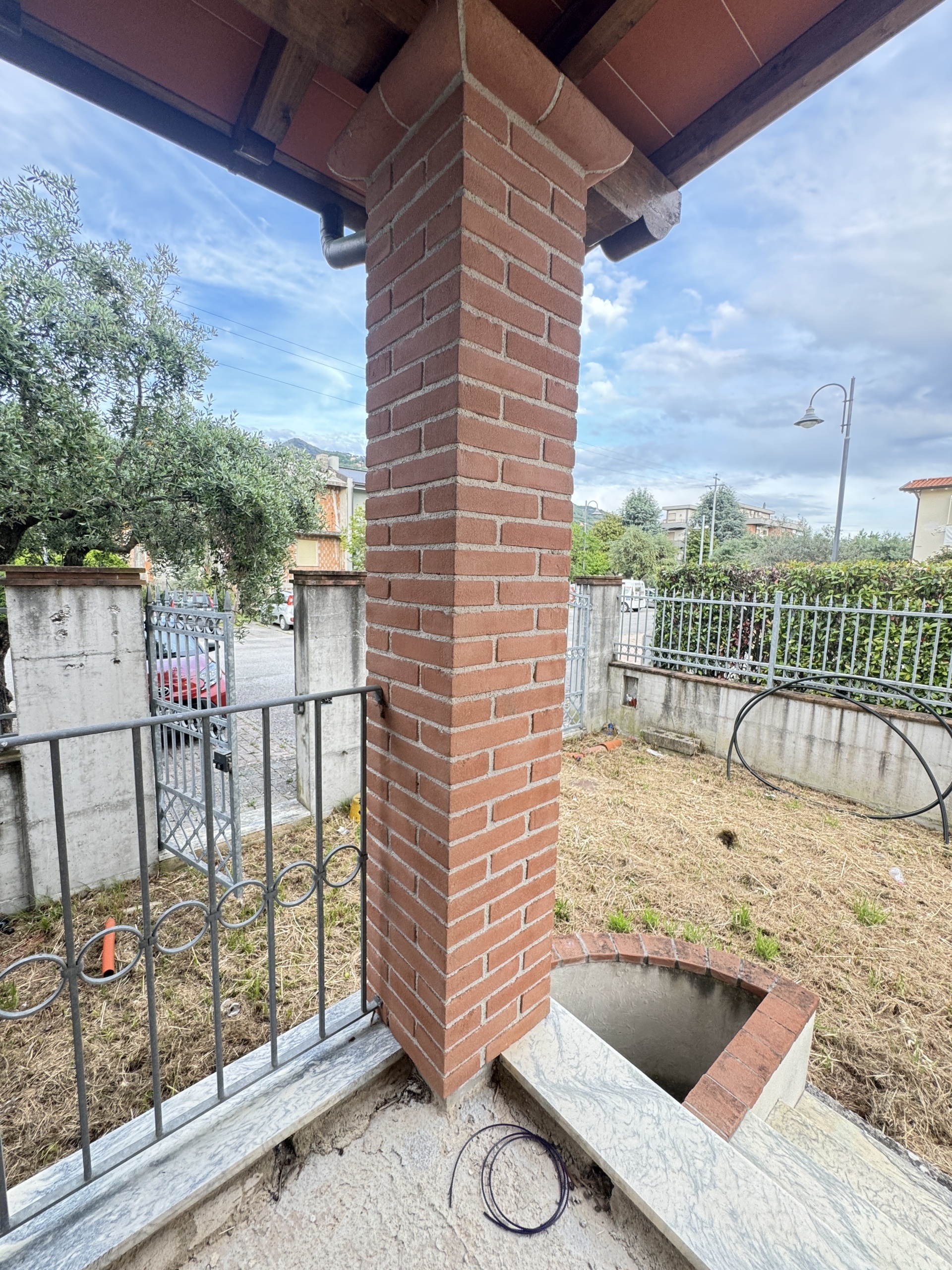 Immagine 59 di Porzione di casa in vendita  a Seravezza