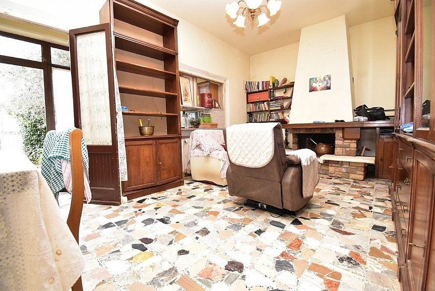 Immagine 5 di Casa indipendente in vendita  a Pietrasanta