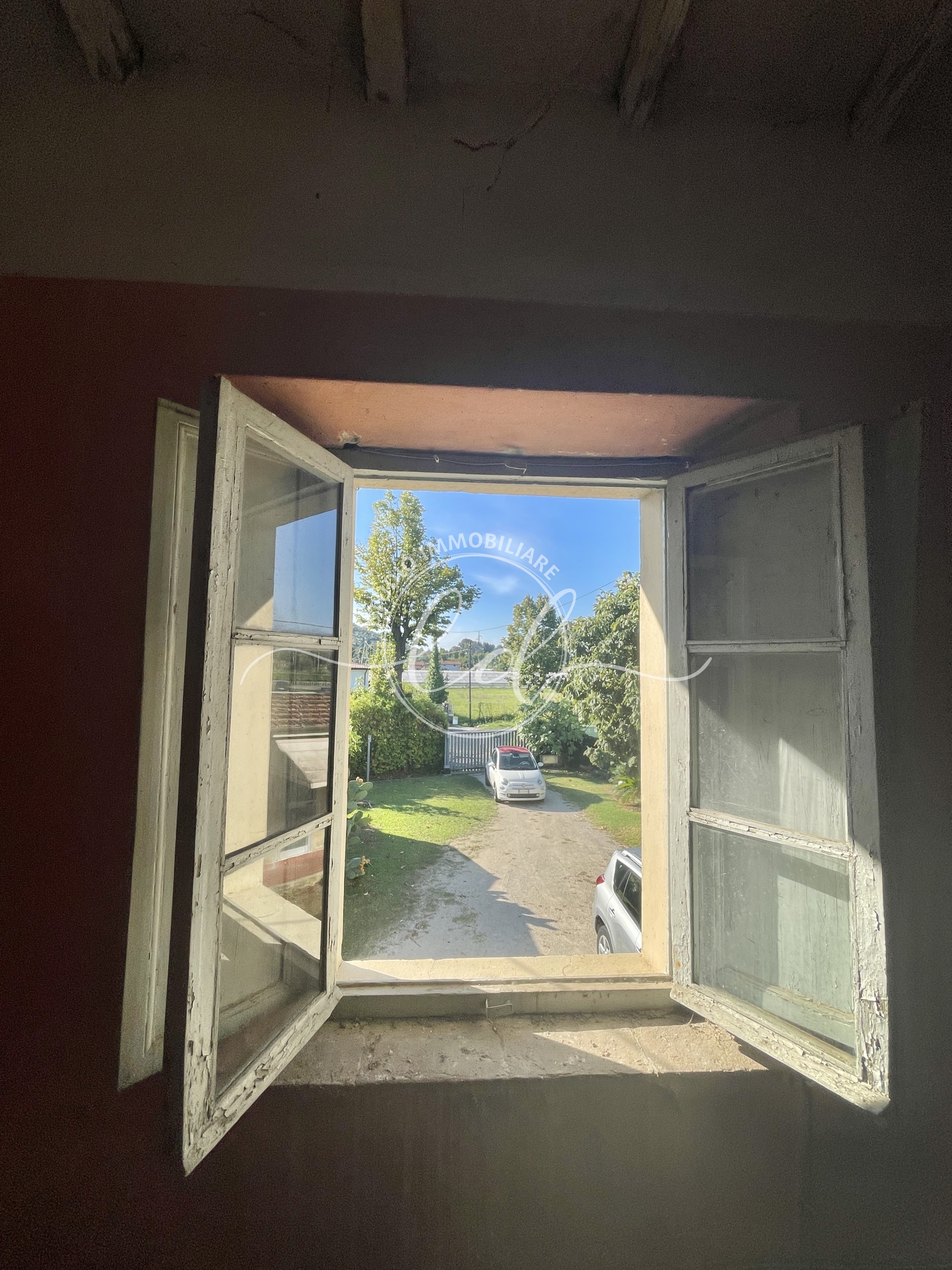 Immagine 30 di Rustico / casale in vendita  a Camaiore