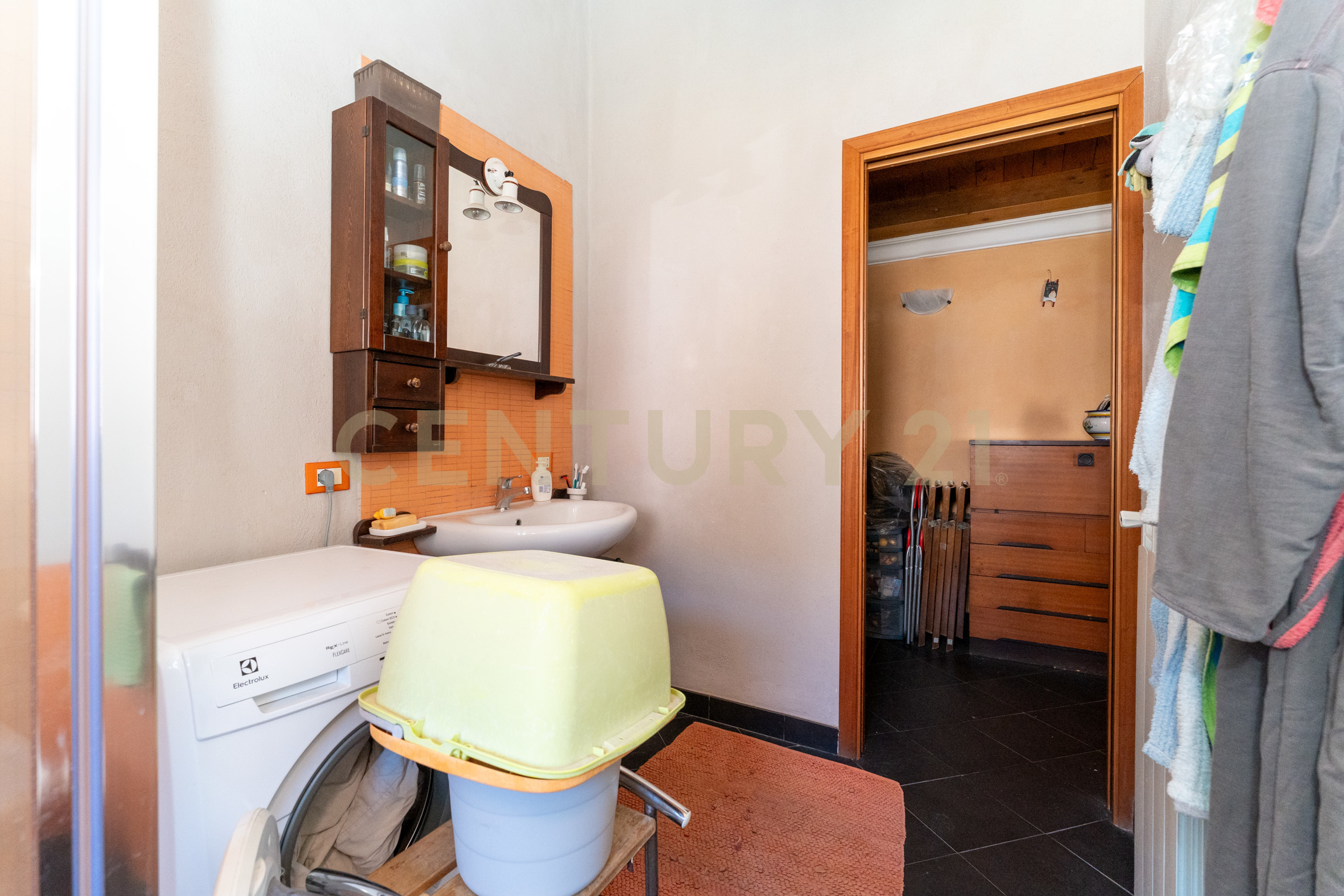 Immagine 46 di Villa in vendita  in Via Calvario 43 a Mascalucia