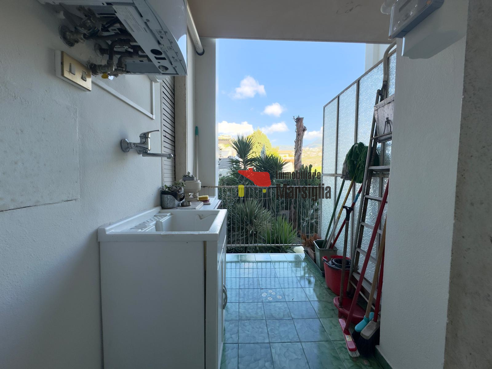 Immagine 21 di Quadrilocale in vendita  in Via Legnano 8 a San Remo