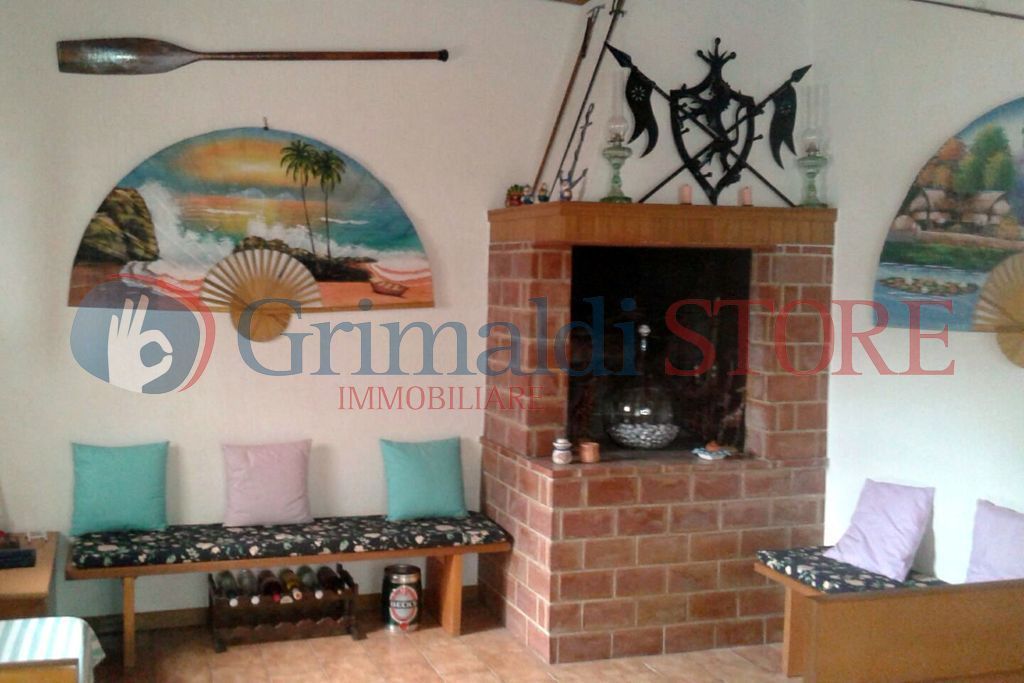 Immagine 5 di Villa in vendita  a Manduria