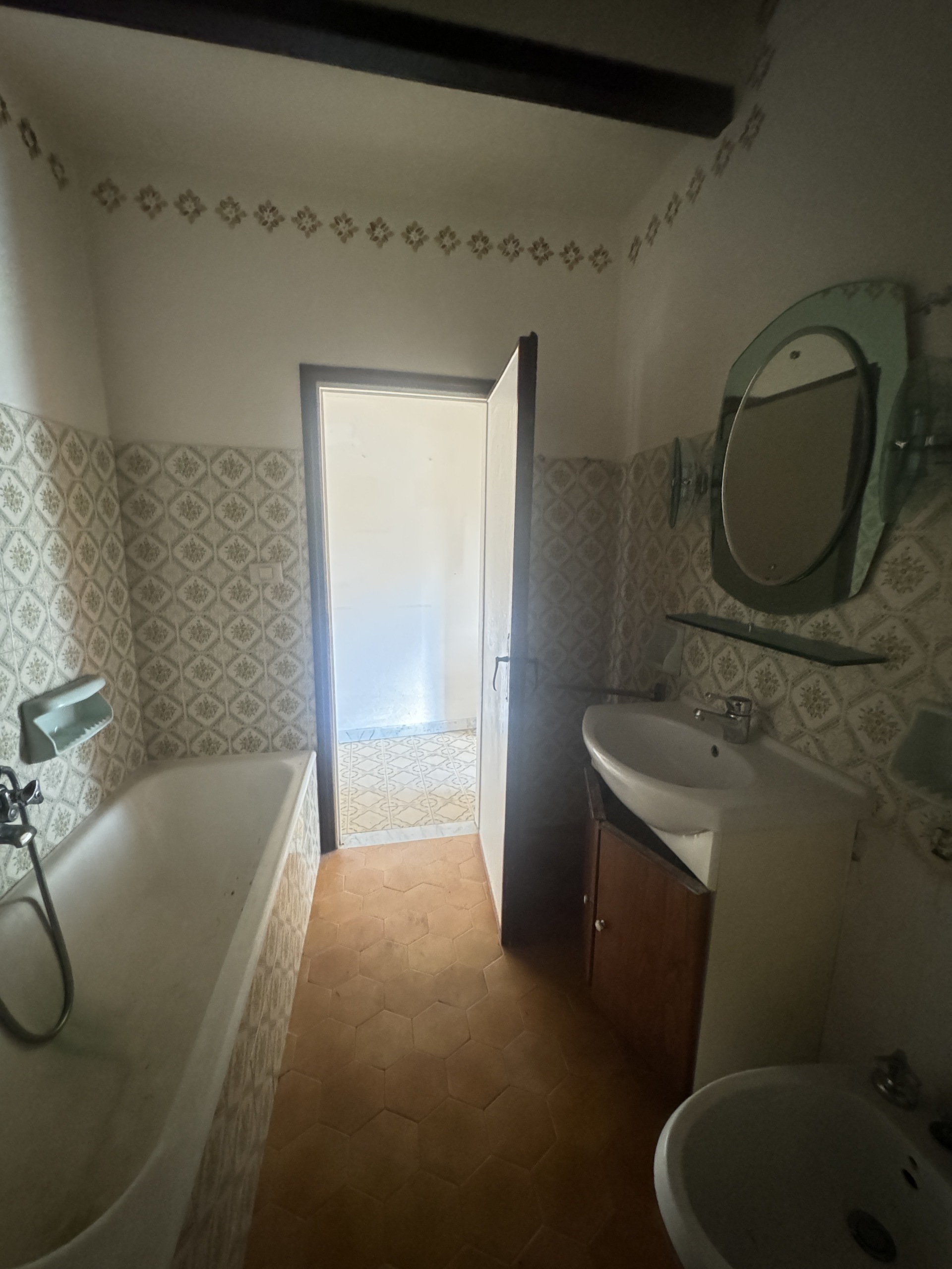 Immagine 16 di Porzione di casa in vendita  a Seravezza