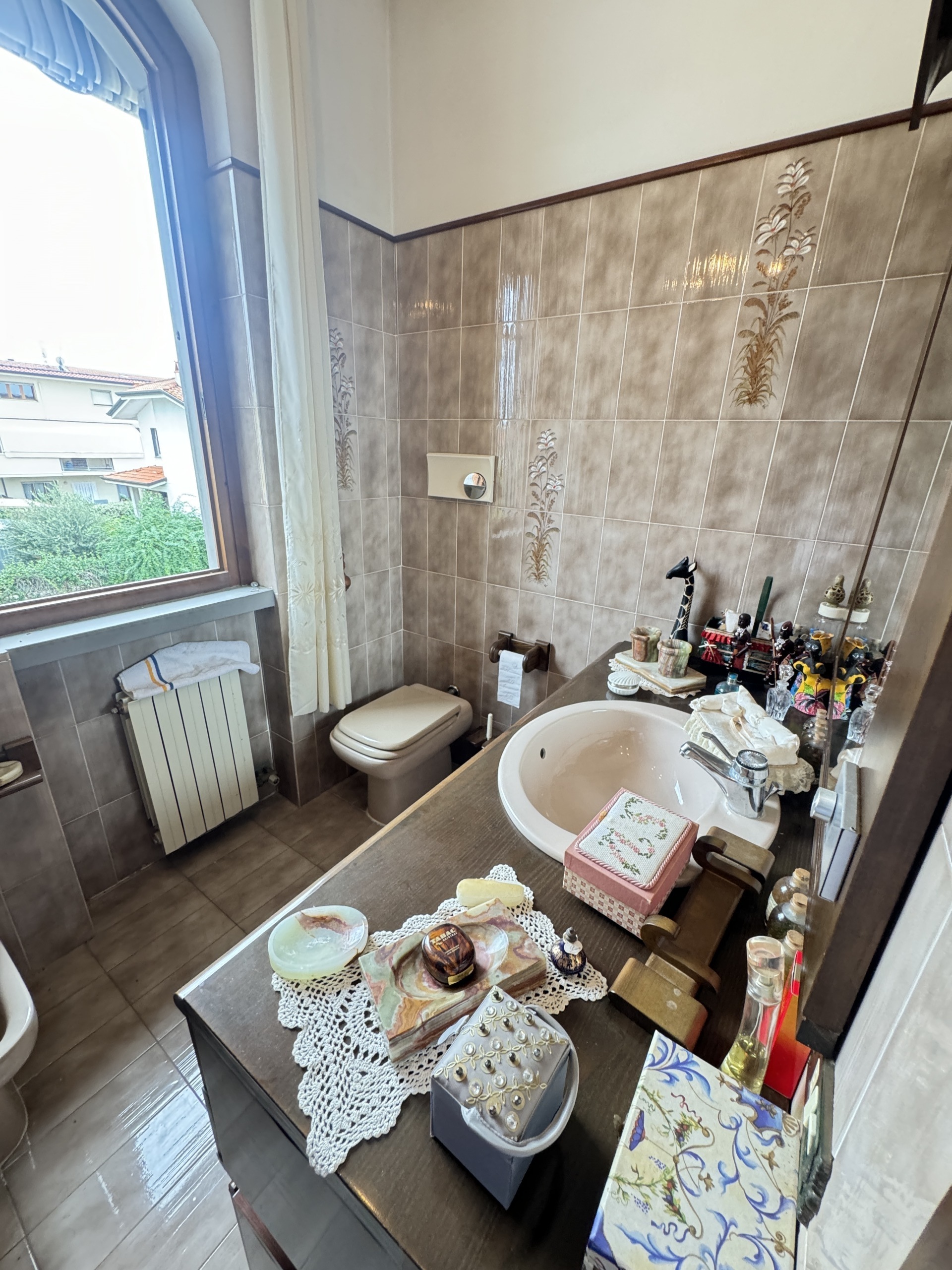 Immagine 47 di Casa indipendente in vendita  a Viareggio