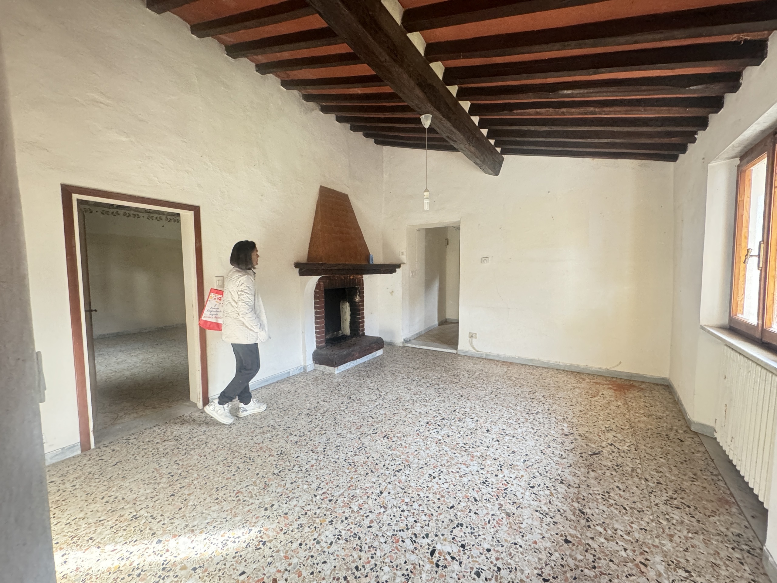 Immagine 5 di Porzione di casa in vendita  a Seravezza