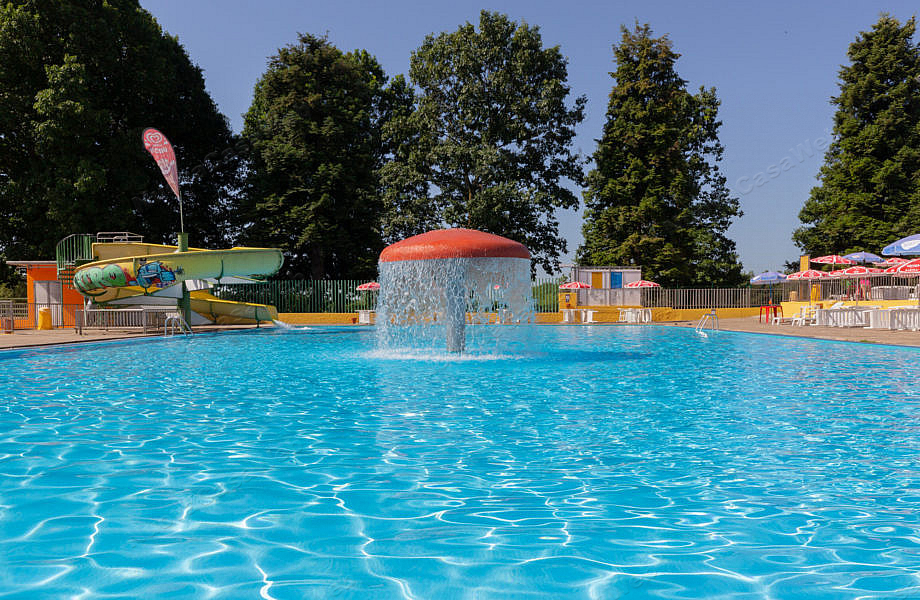 Immagine 7 di Attività commerciale in vendita  in Via del Laghetto 6 a Limbiate