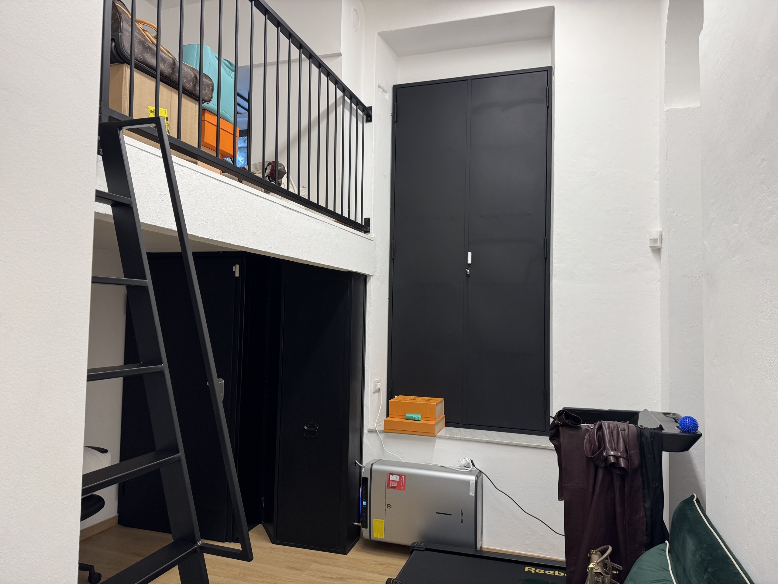 Immagine 12 di Attività commerciale in vendita  in via Plinio 12 a Milano