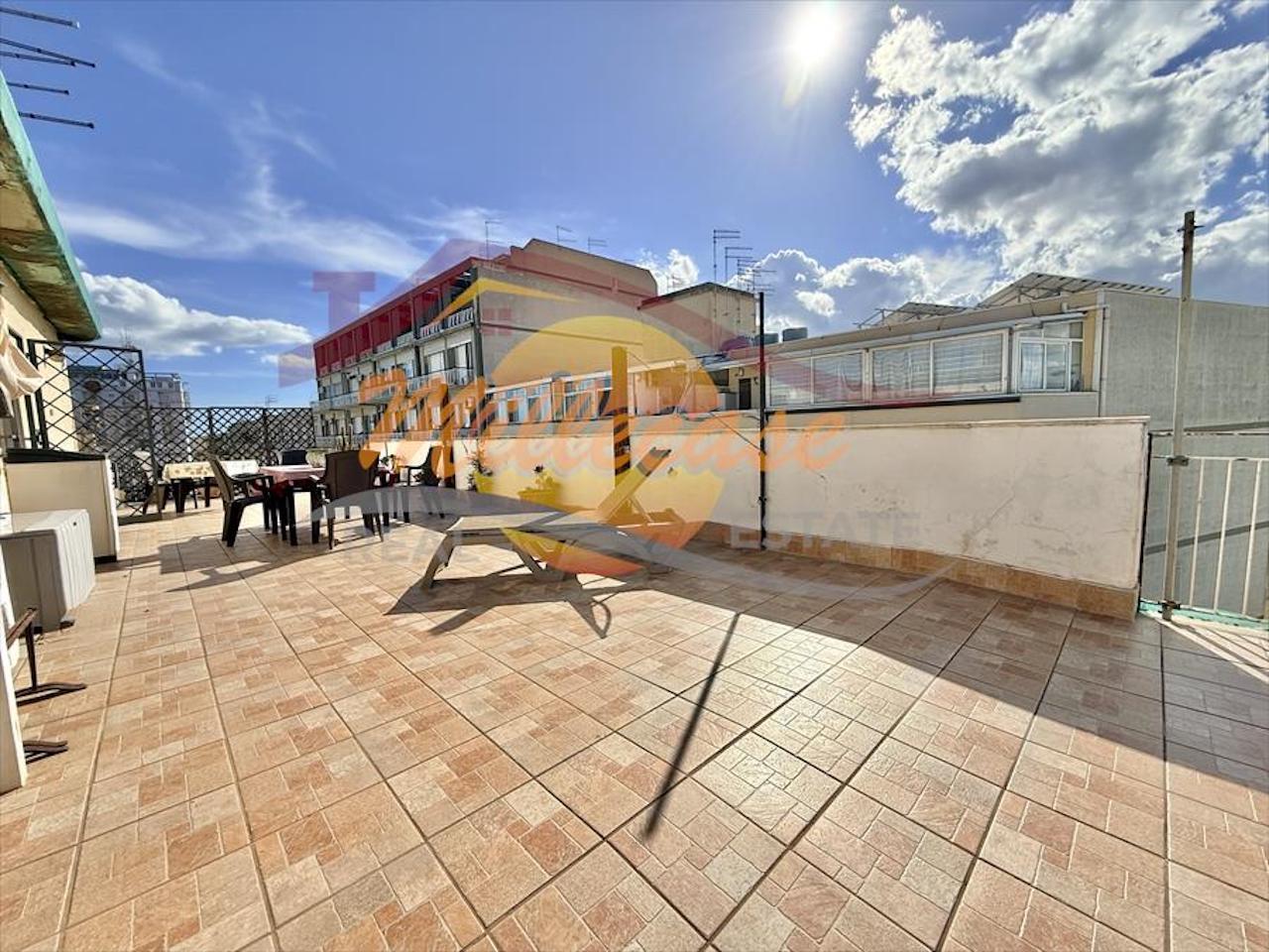 Immagine 19 di Attico in vendita  in VIA PIETRO NOVELLI a Siracusa