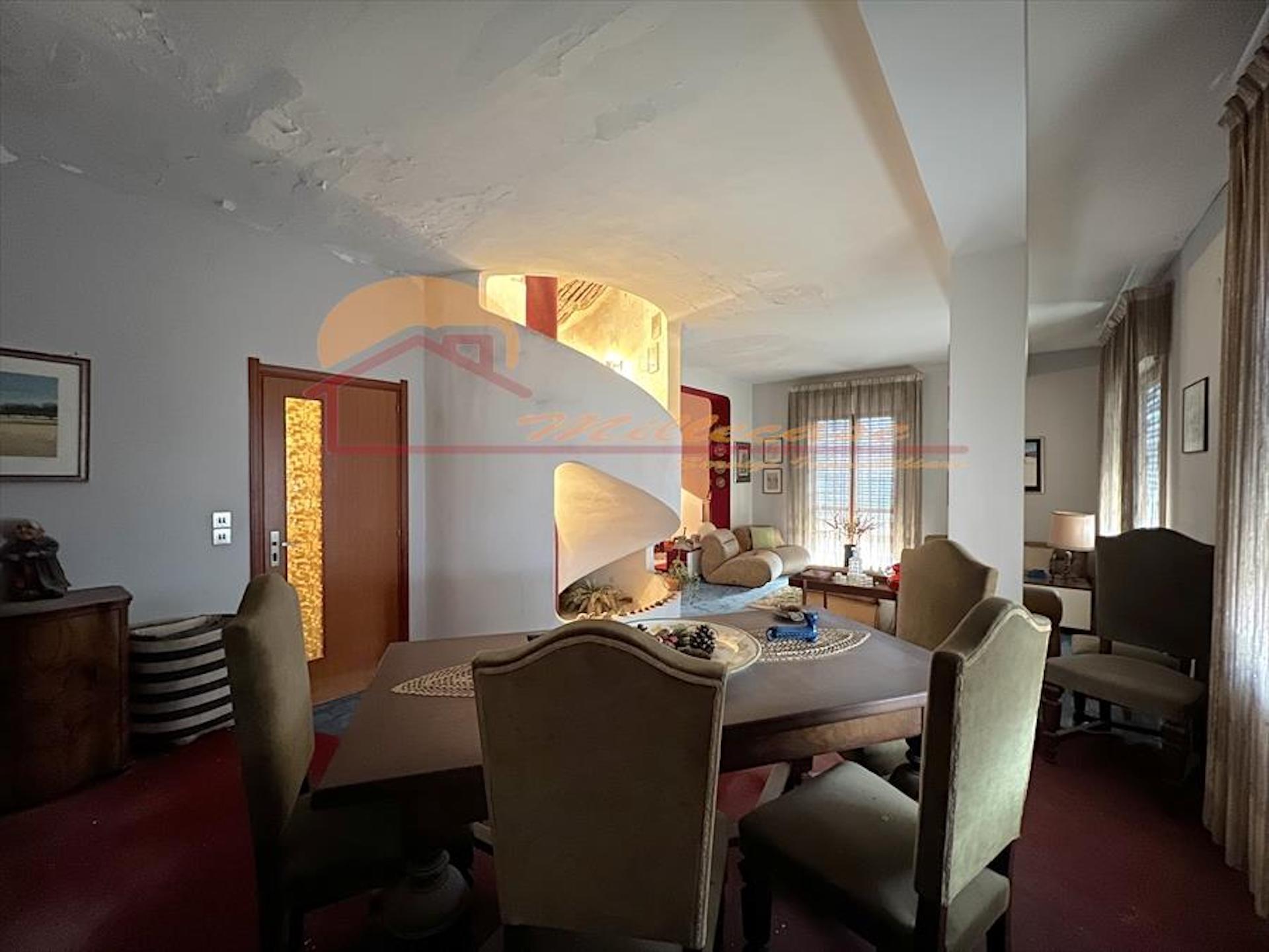 Immagine 2 di Casa indipendente in vendita  in Via Siracusa a Siracusa