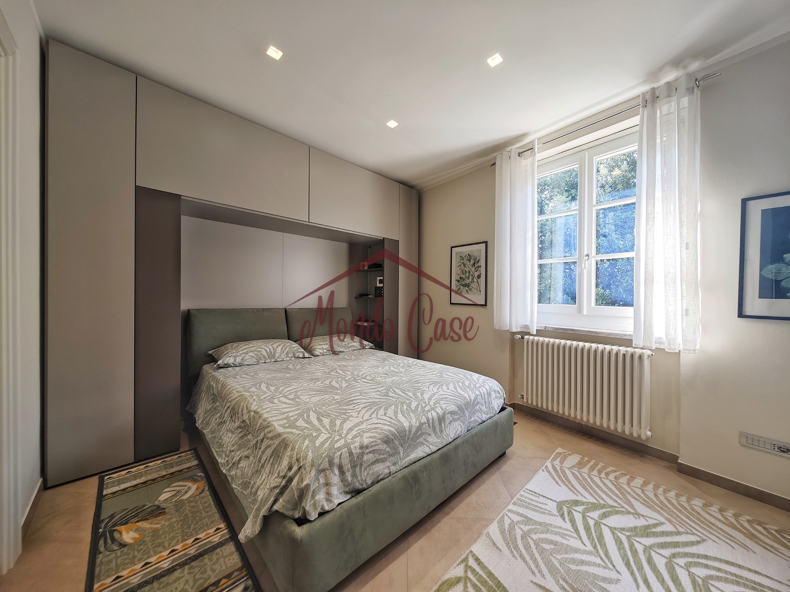 Immagine 38 di Attico in vendita  in Via Bertoloni 2 a Sarzana