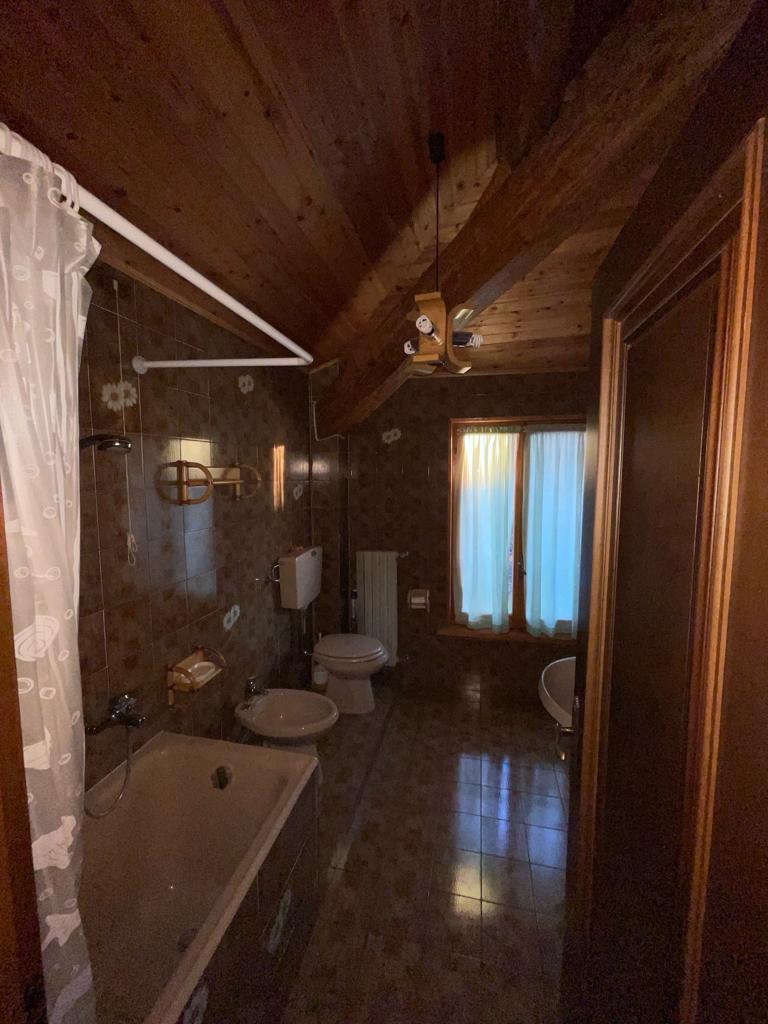 Immagine 11 di Trilocale in vendita  a Terenzo