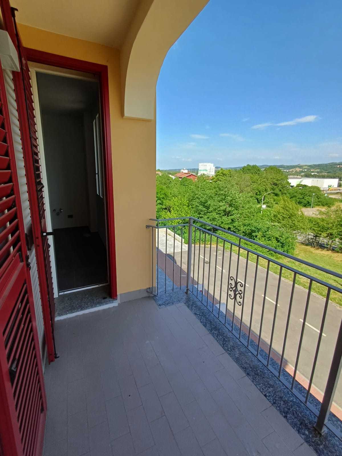 Immagine 25 di Trilocale in vendita  a Medesano