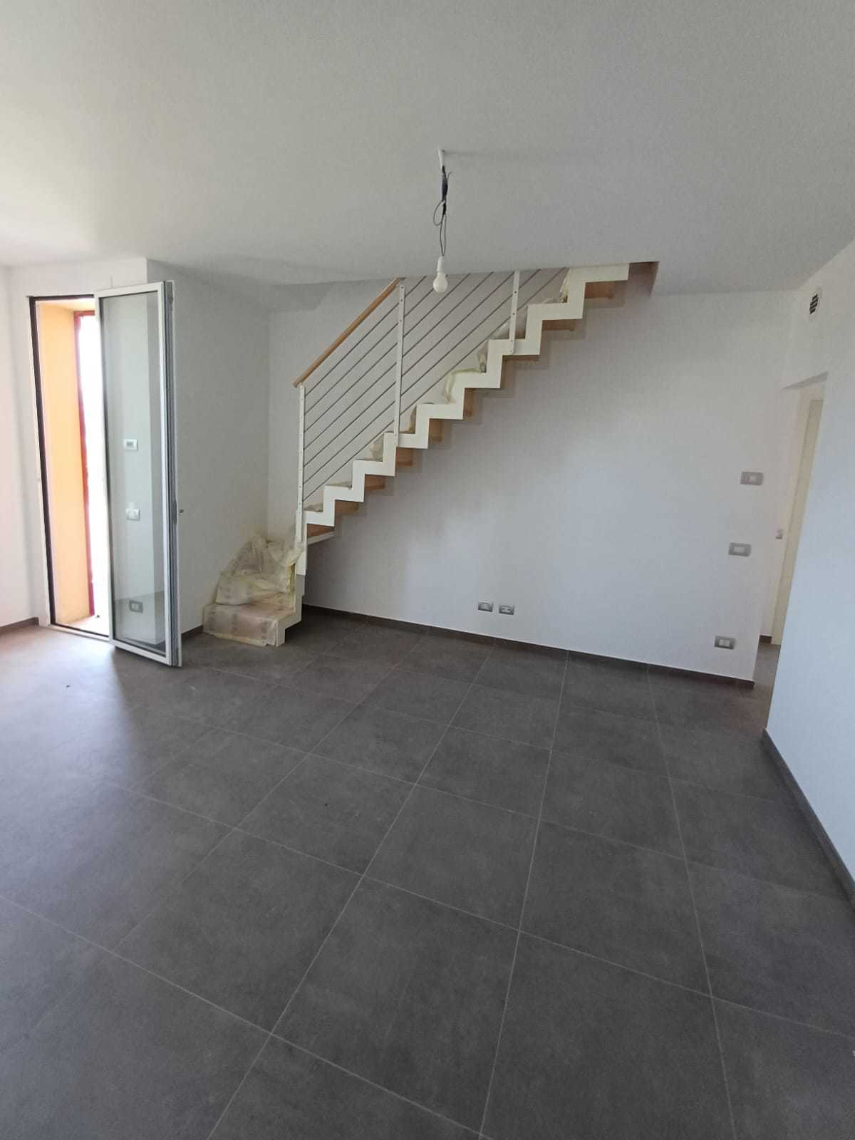 Immagine 9 di Trilocale in vendita  a Medesano