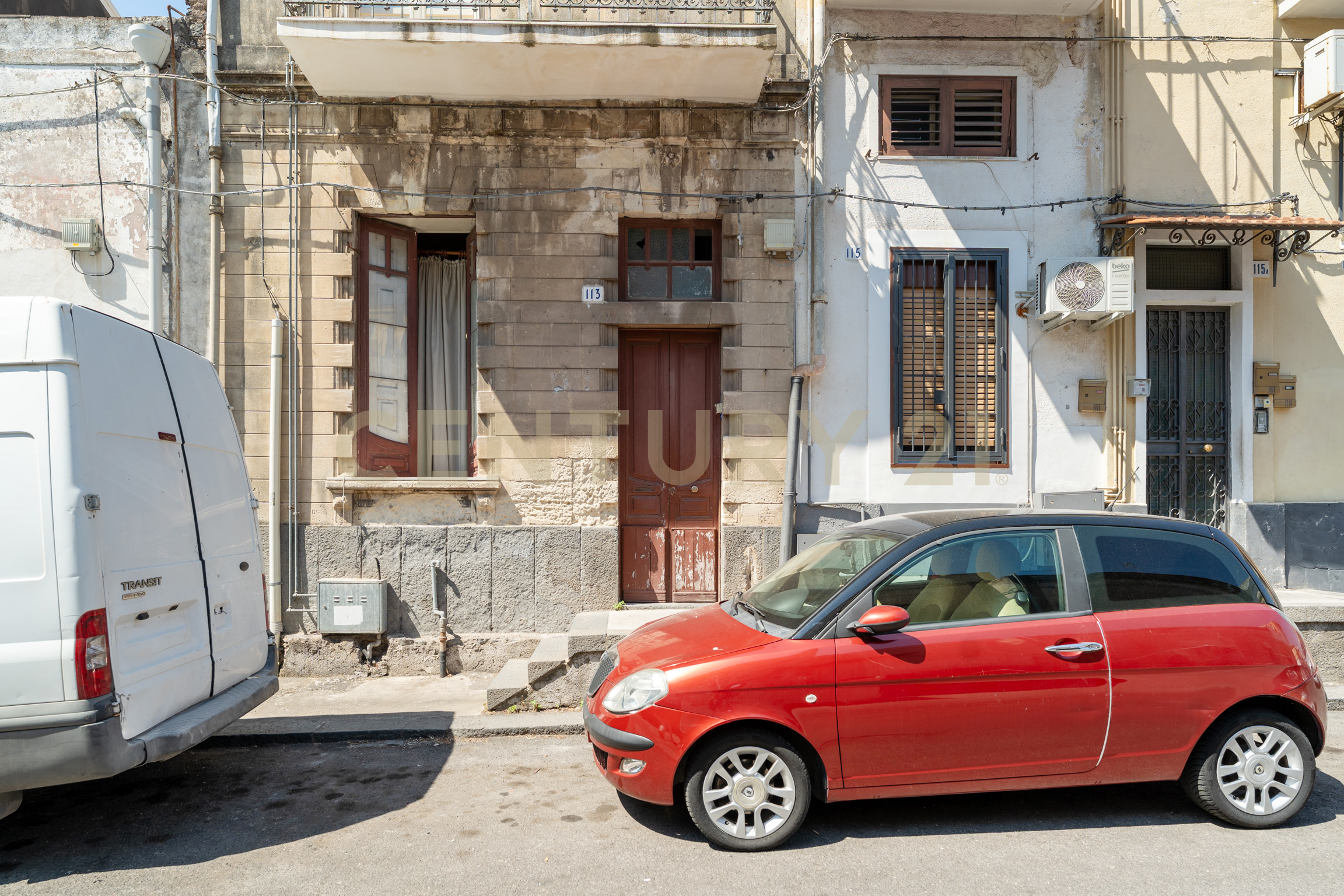 Immagine 3 di Quadrilocale in vendita  in Via Timoleone 113 a Catania