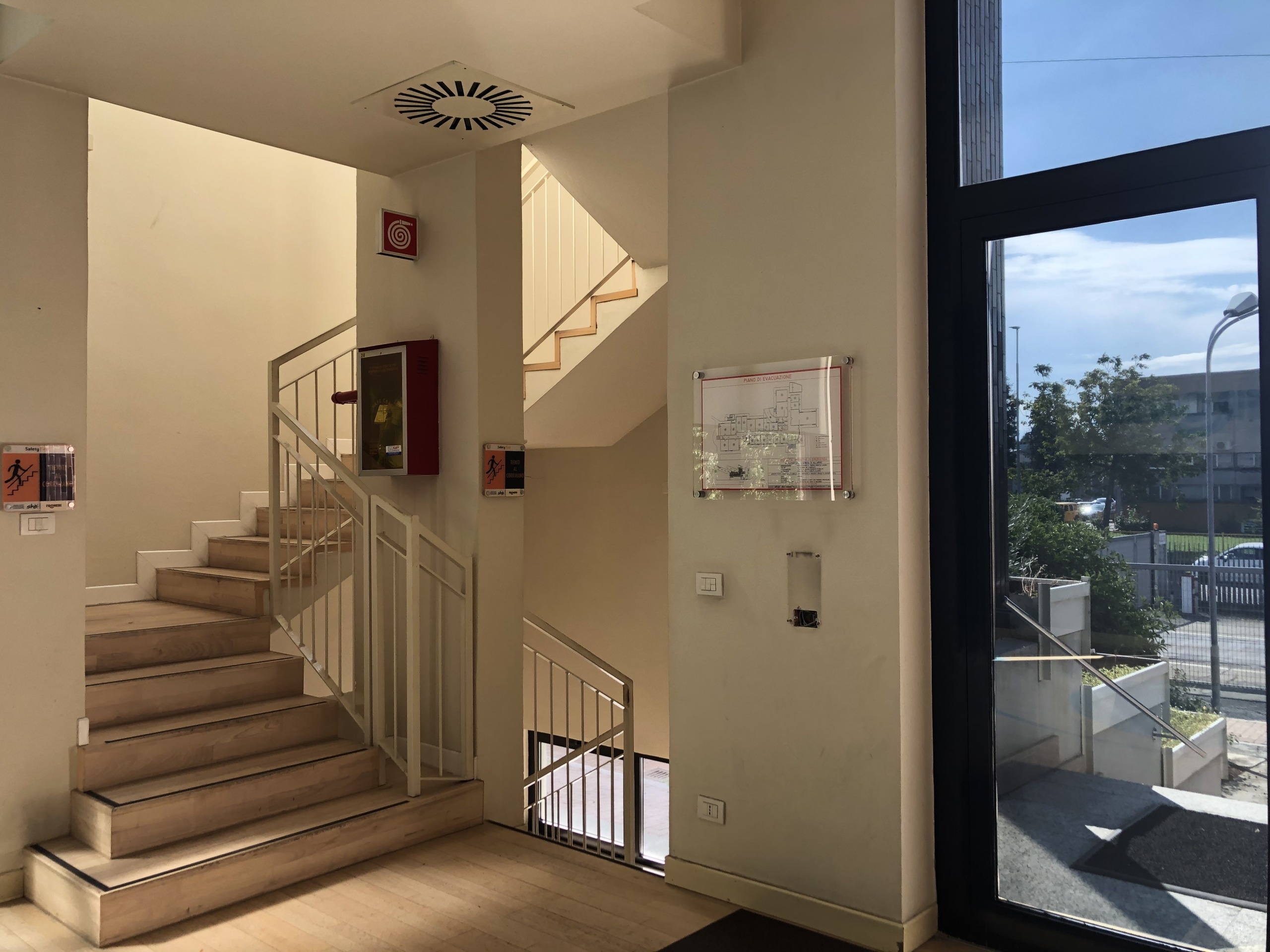 Immagine 7 di Ufficio in vendita  a Parma