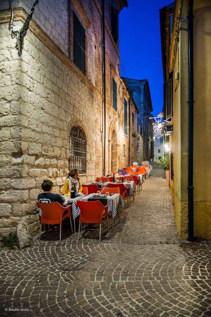 Immagine 15 di Bar / Ristorante in vendita  in Via Enrico Cialdini a Sirolo