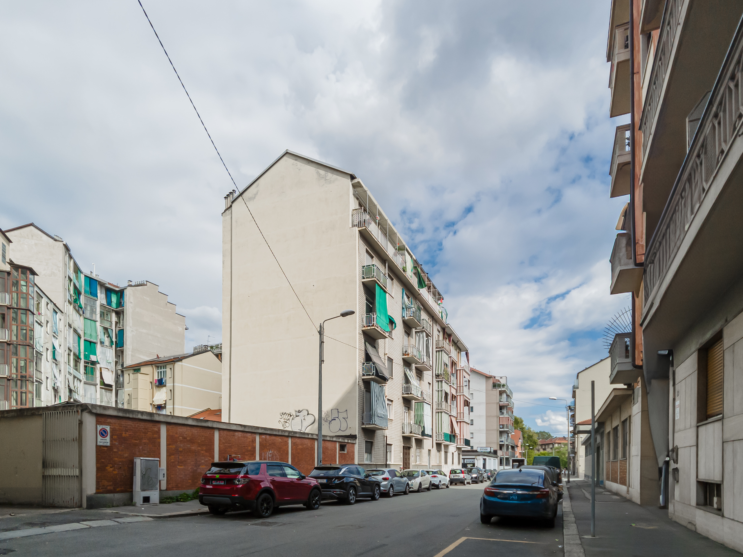 Immagine 20 di Bilocale in vendita  in Via Luigi Goytre a Torino