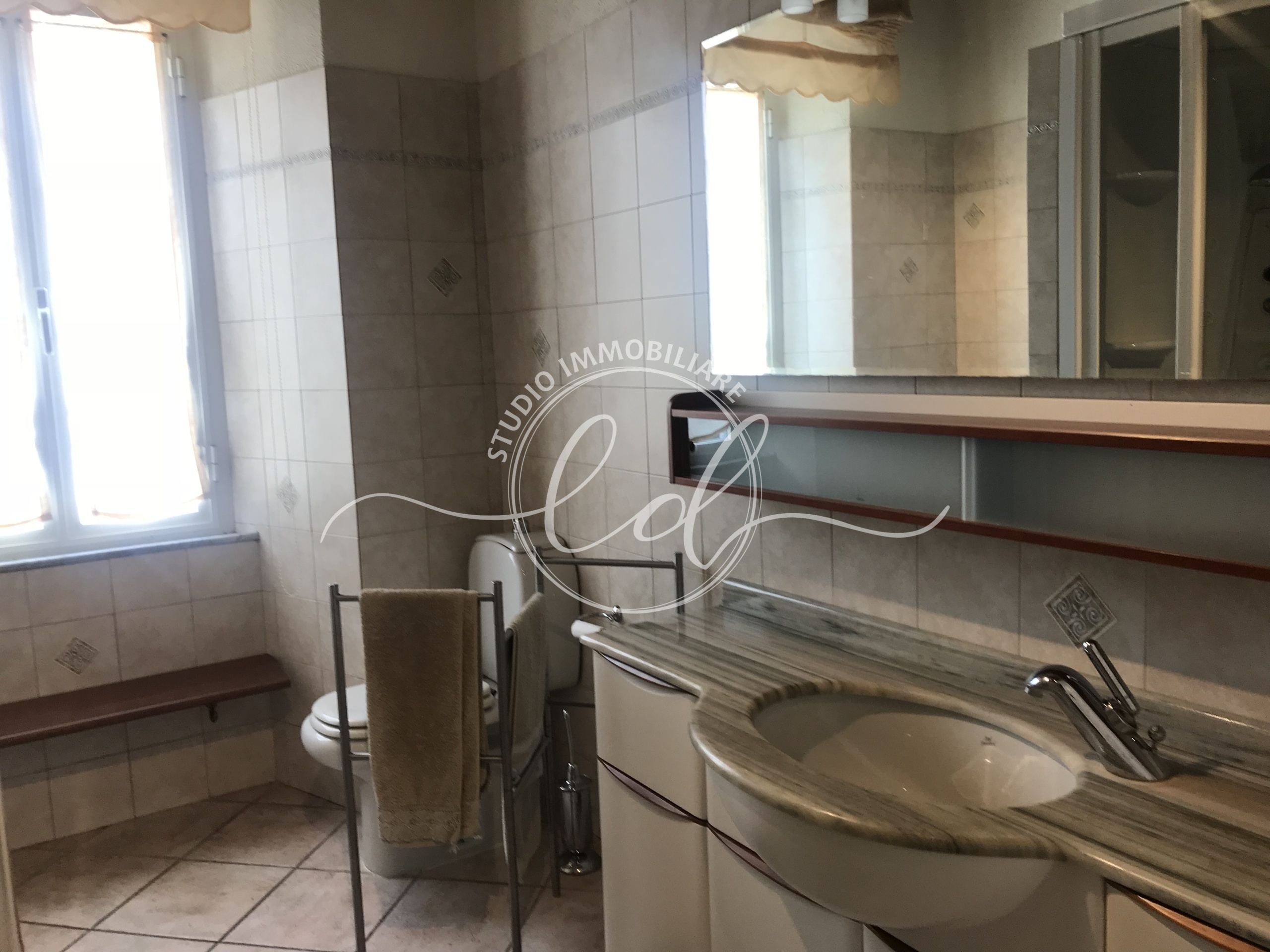 Immagine 19 di Quadrilocale in vendita  a Seravezza