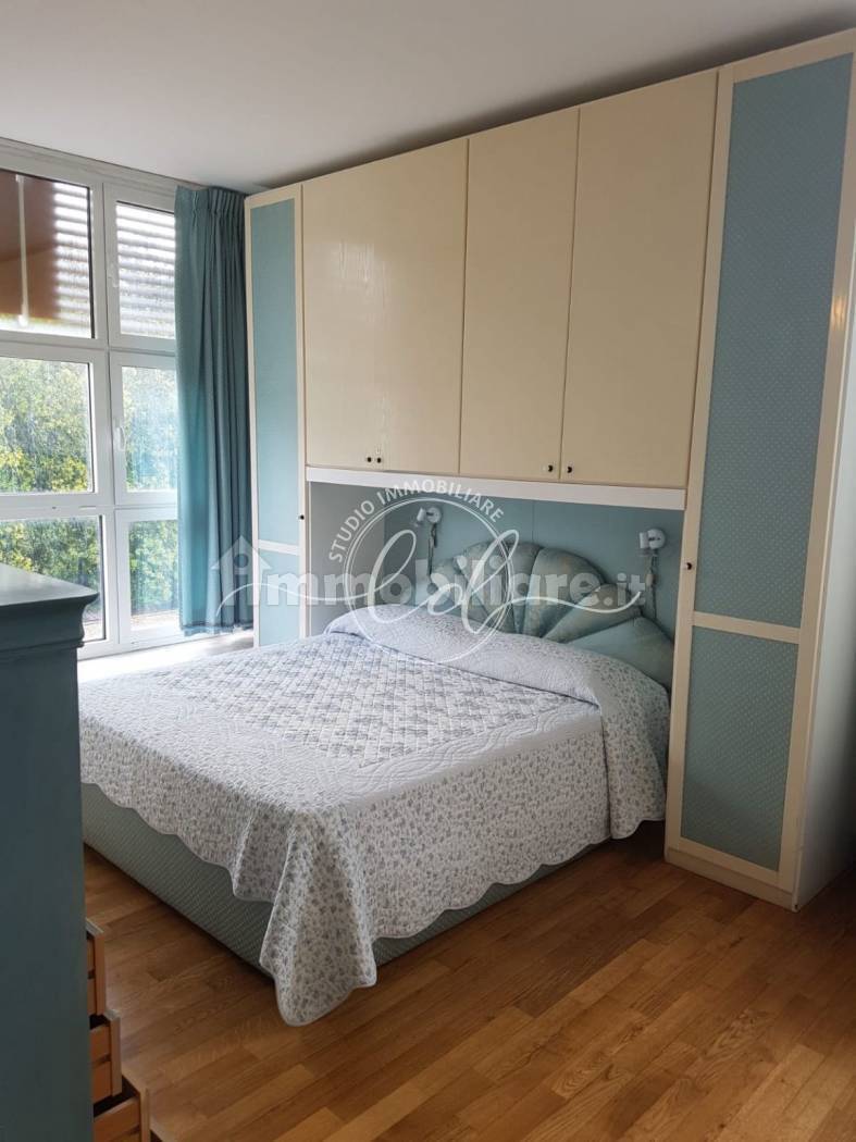 Immagine 7 di Bilocale in vendita  a Pietrasanta